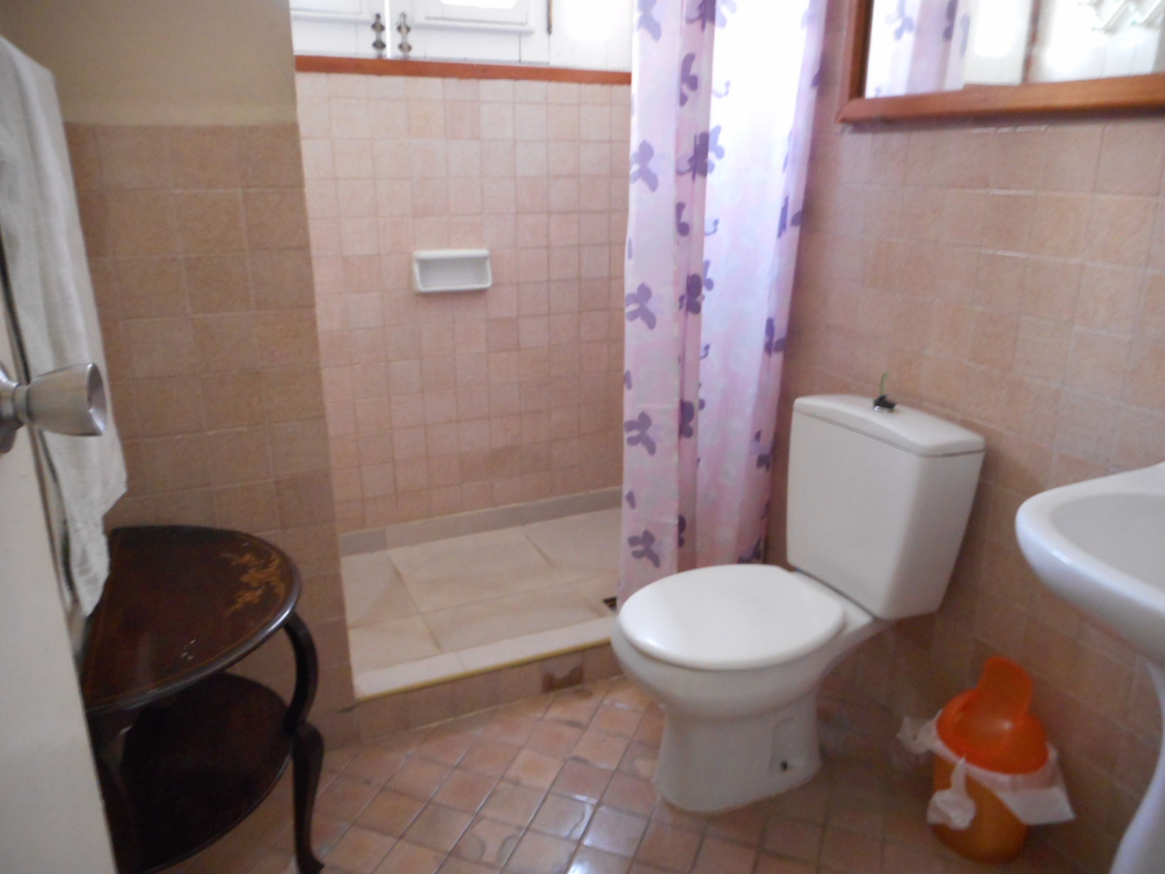 Дом Humberto, GALIANO (Ave de Italia), No. 118 Apto 3Shared bathroom's view