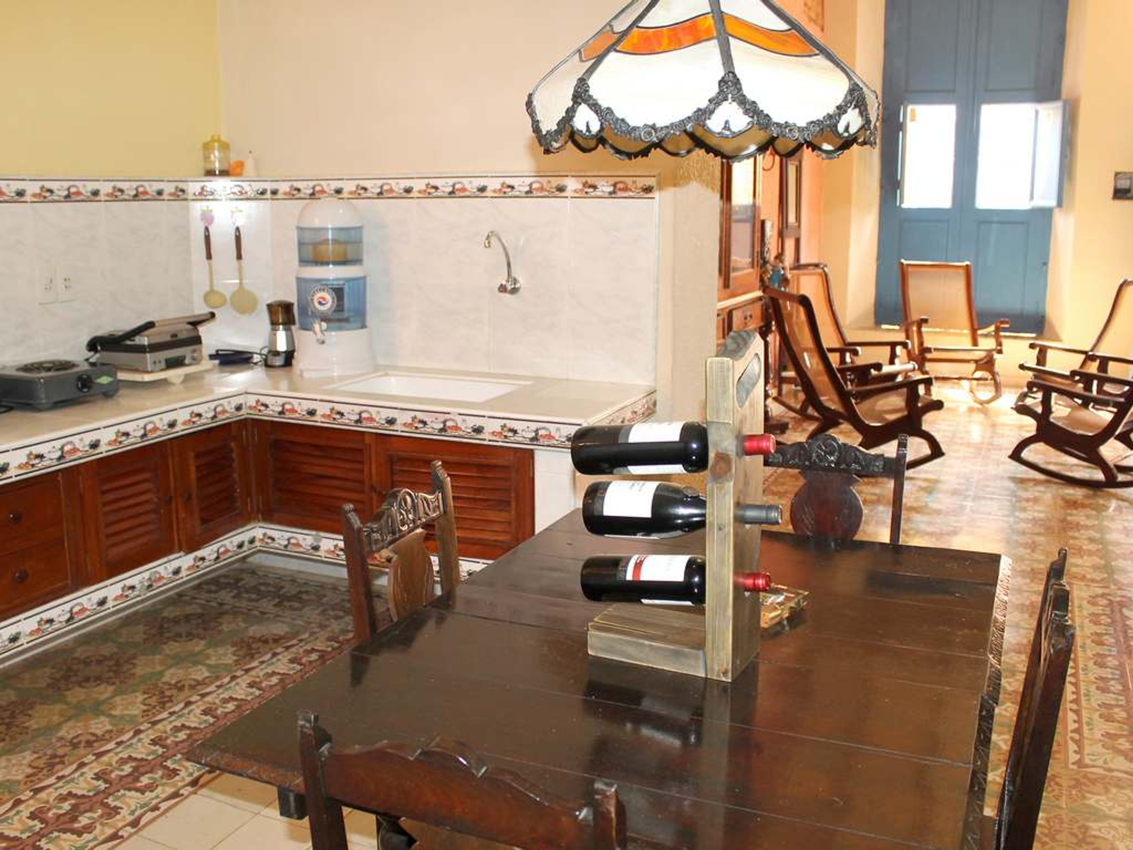 Hostal Siglo XV, ROSARIO (Francisco Javier Zerquera) No. 374House's kitchen and dinning room