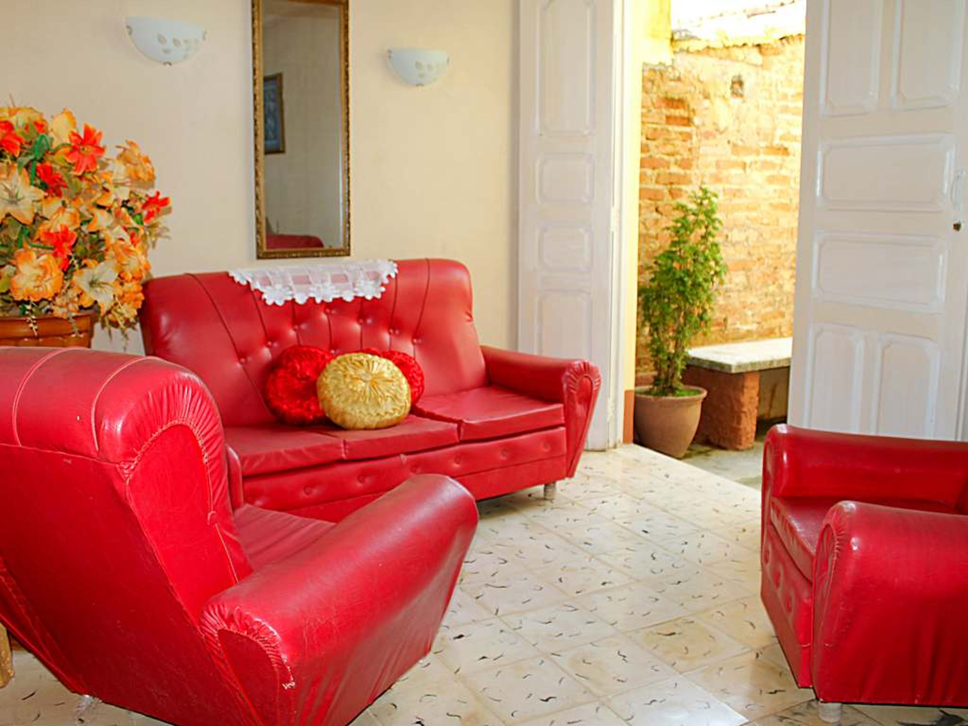 Hostal Casa Carmen y Pedro, MEDIA LUNA (Ernesto Valdés Muñoz) No. 51 AHouse's living room