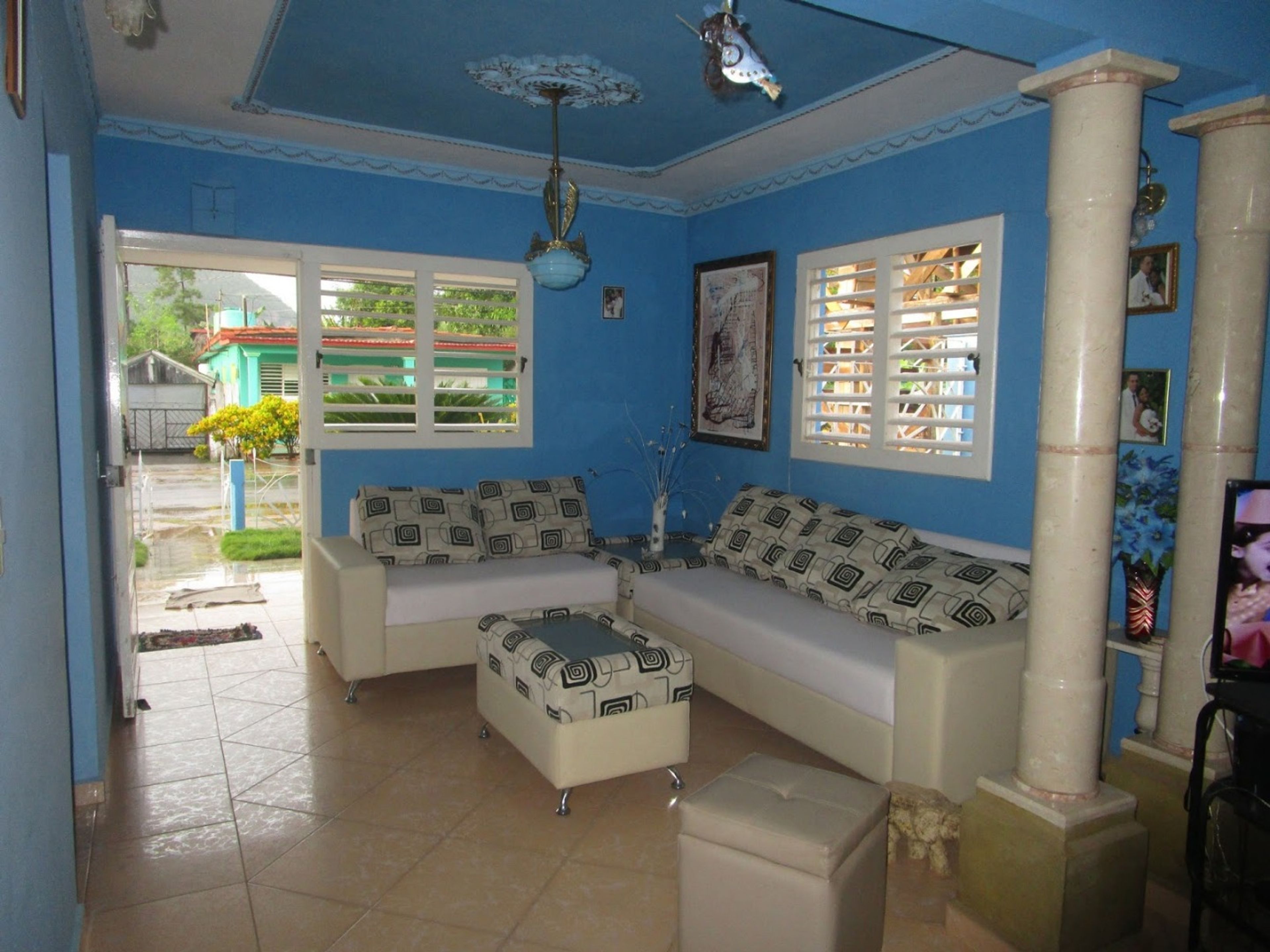 Villa Haydee Guzman, RAFAEL TREJO, No. 139House´s living room