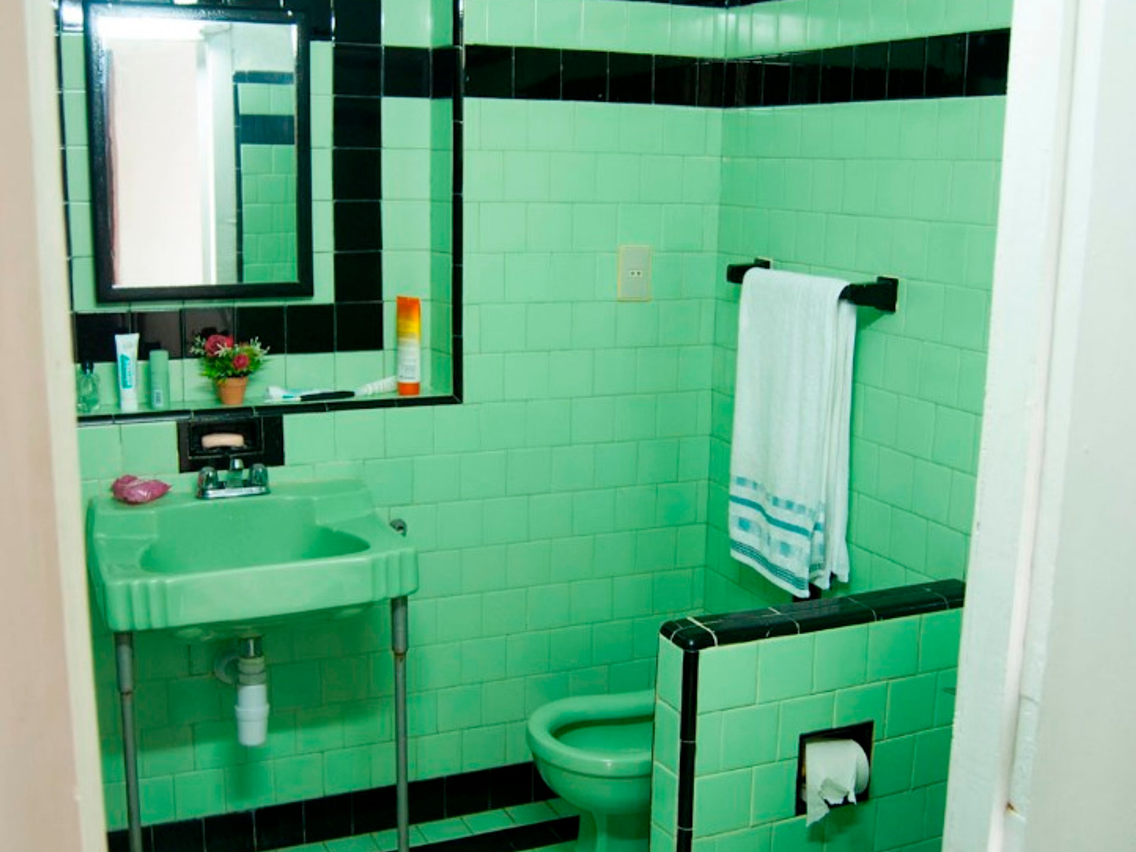 Casa Lorente, LINO PEREZ, No. 504Bathroom´s view