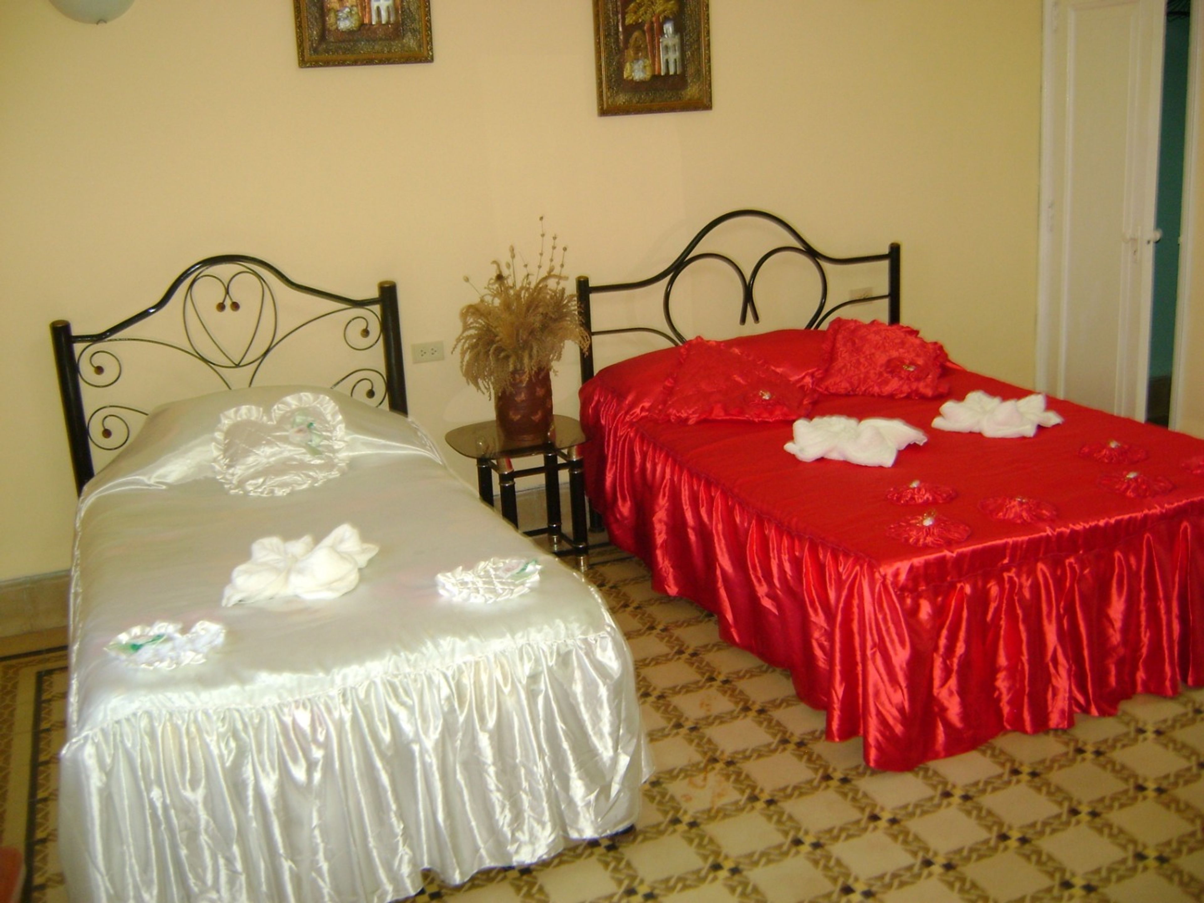 Hostal Tania y Adrian, AVENIDA 66, No. 3705Standard room