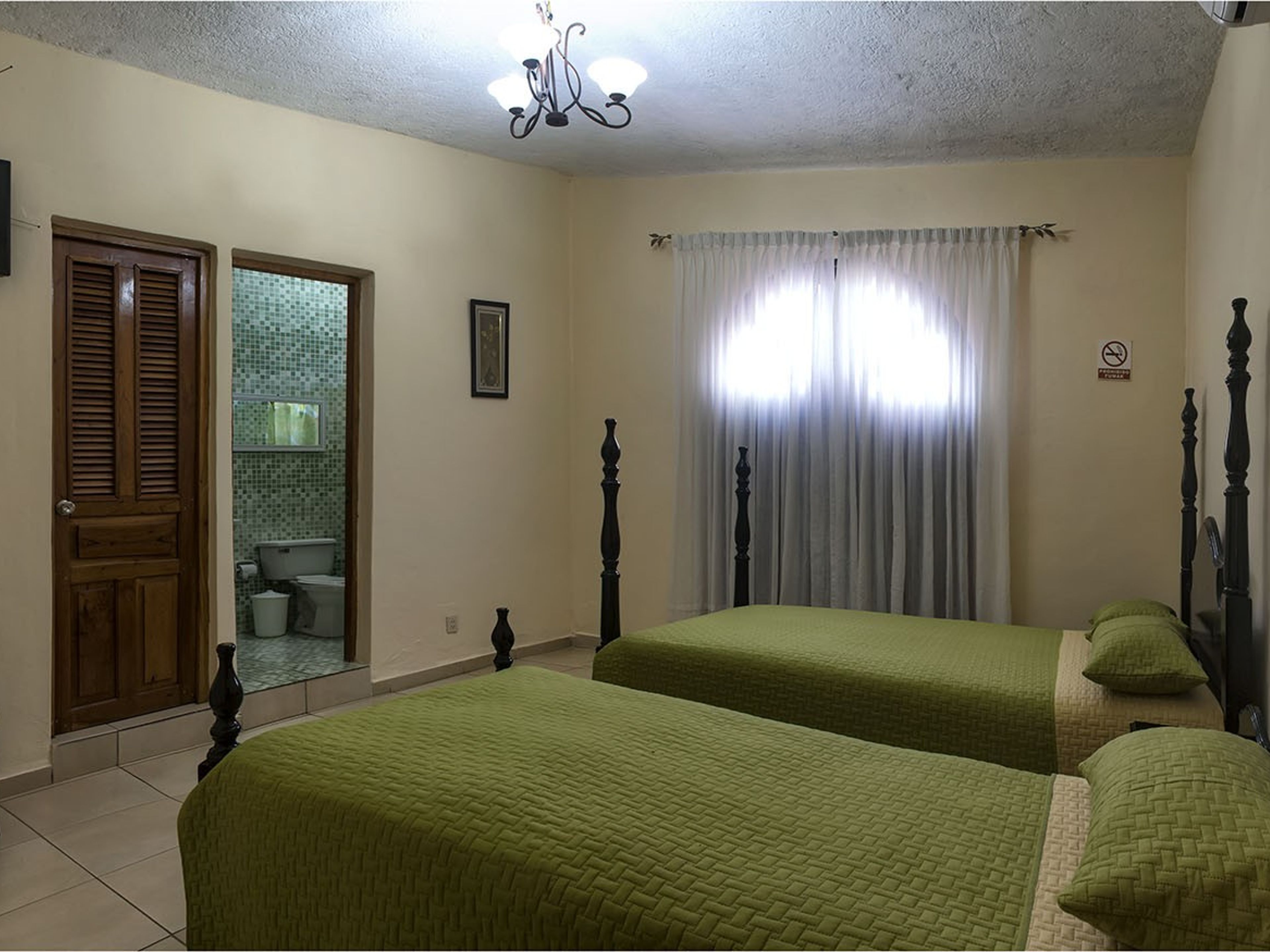 Hostal Enyo, CALLEJÓN DEL AGUACATE (Pedro Zerquera), No. 323Standard room