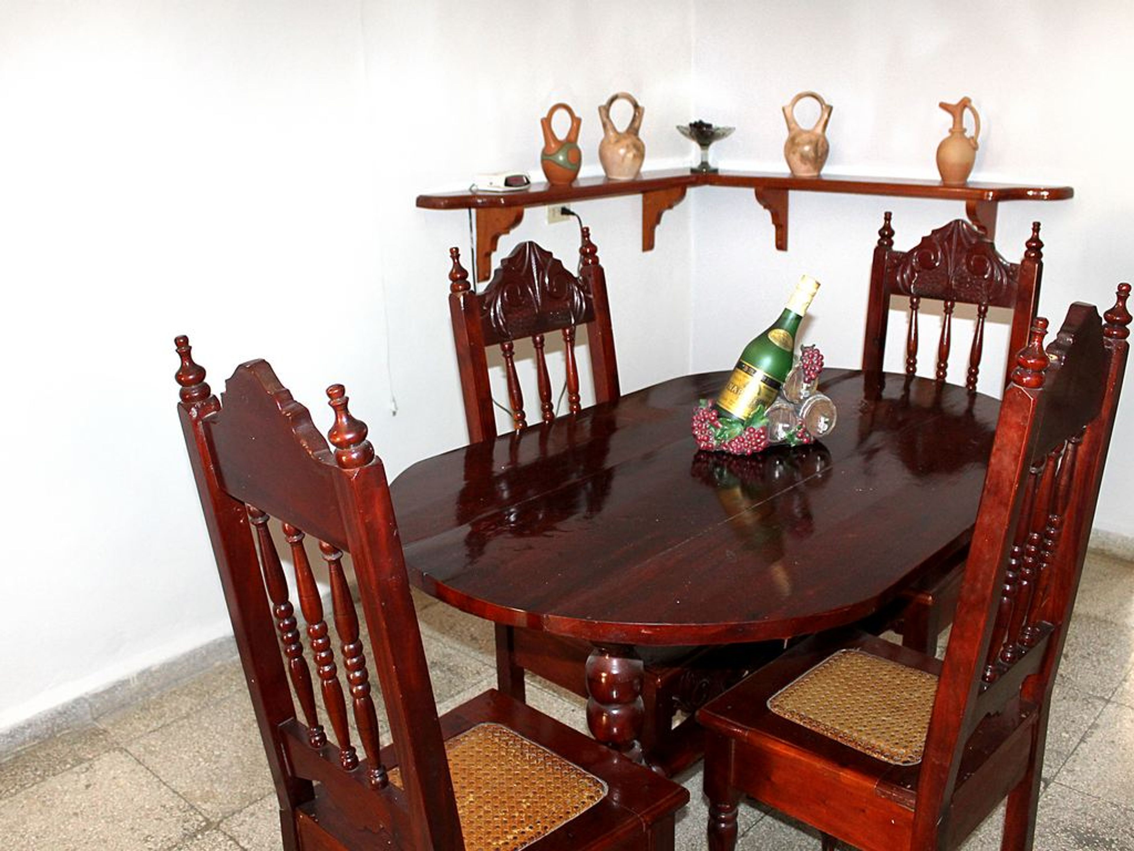 Hostal Las Américas 119, ANDRÉS BERRO MACIA (América), No. 119House's living room