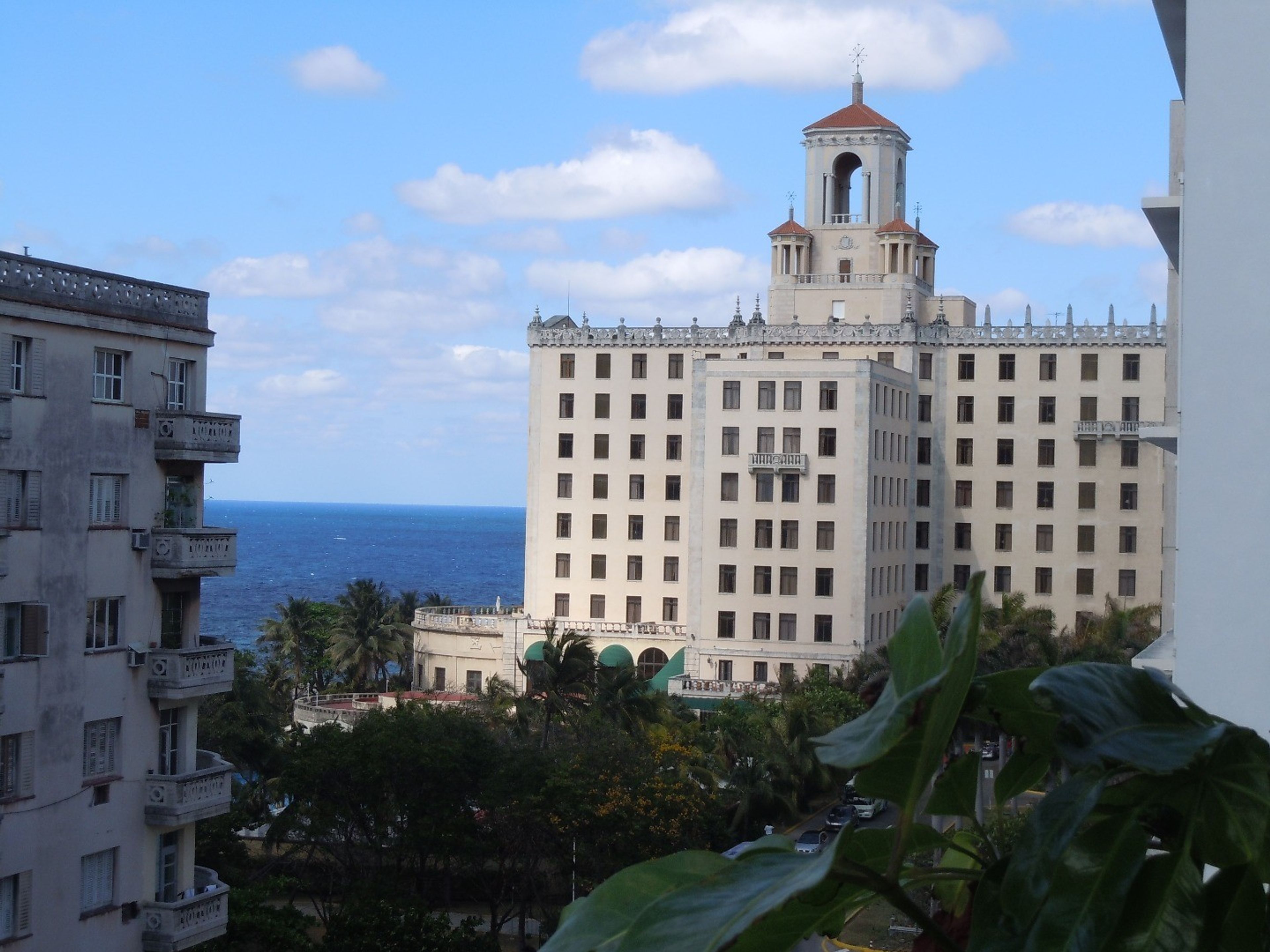 Penthouse Camacho, CALLE 21, No. 15Apartment's terrace with Nacional de Cuba hotel view