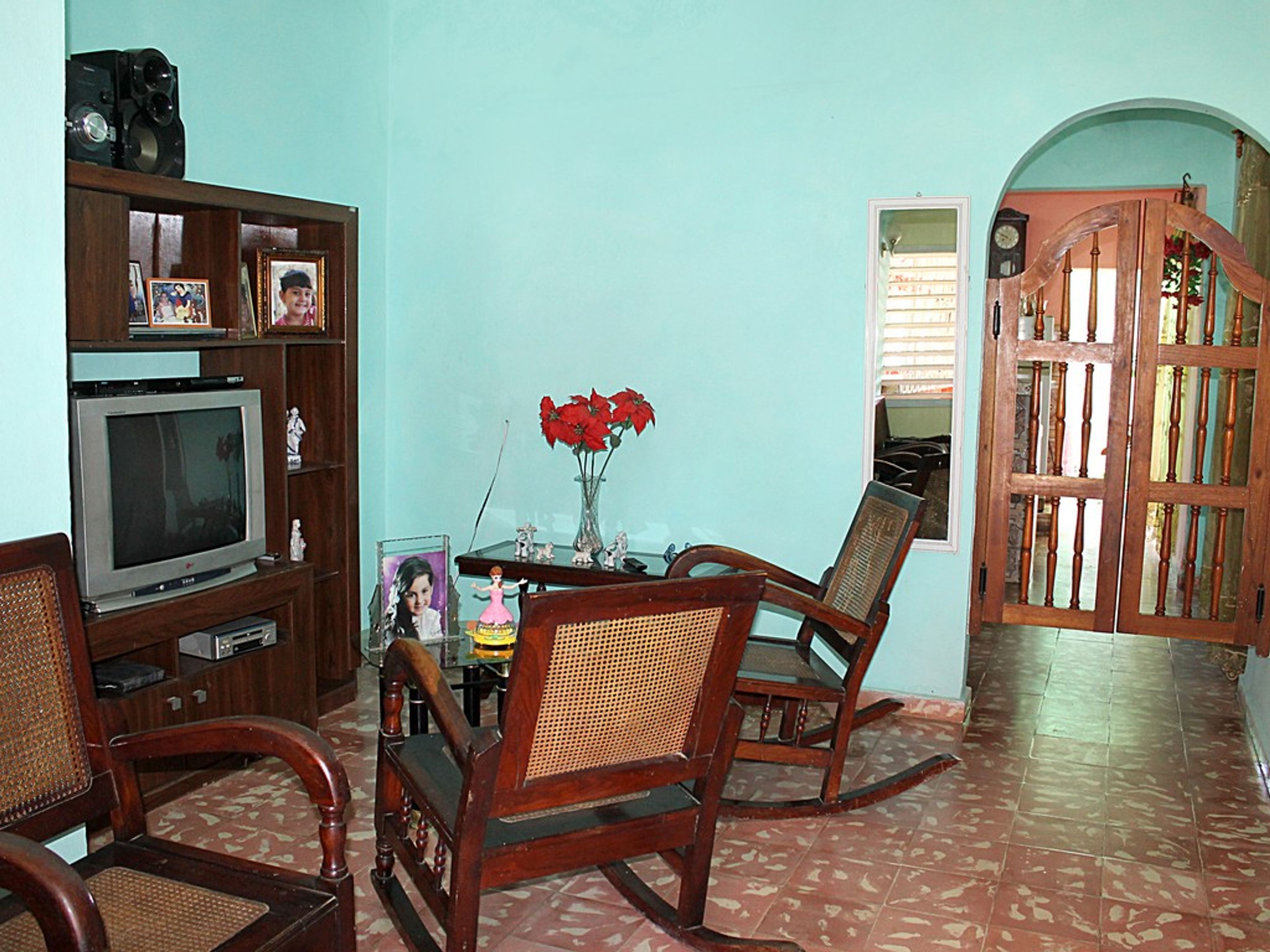 Hostal Vaneza, SANTIAGO ESCOBAR (Callejón del Olvido), No.9House's living room