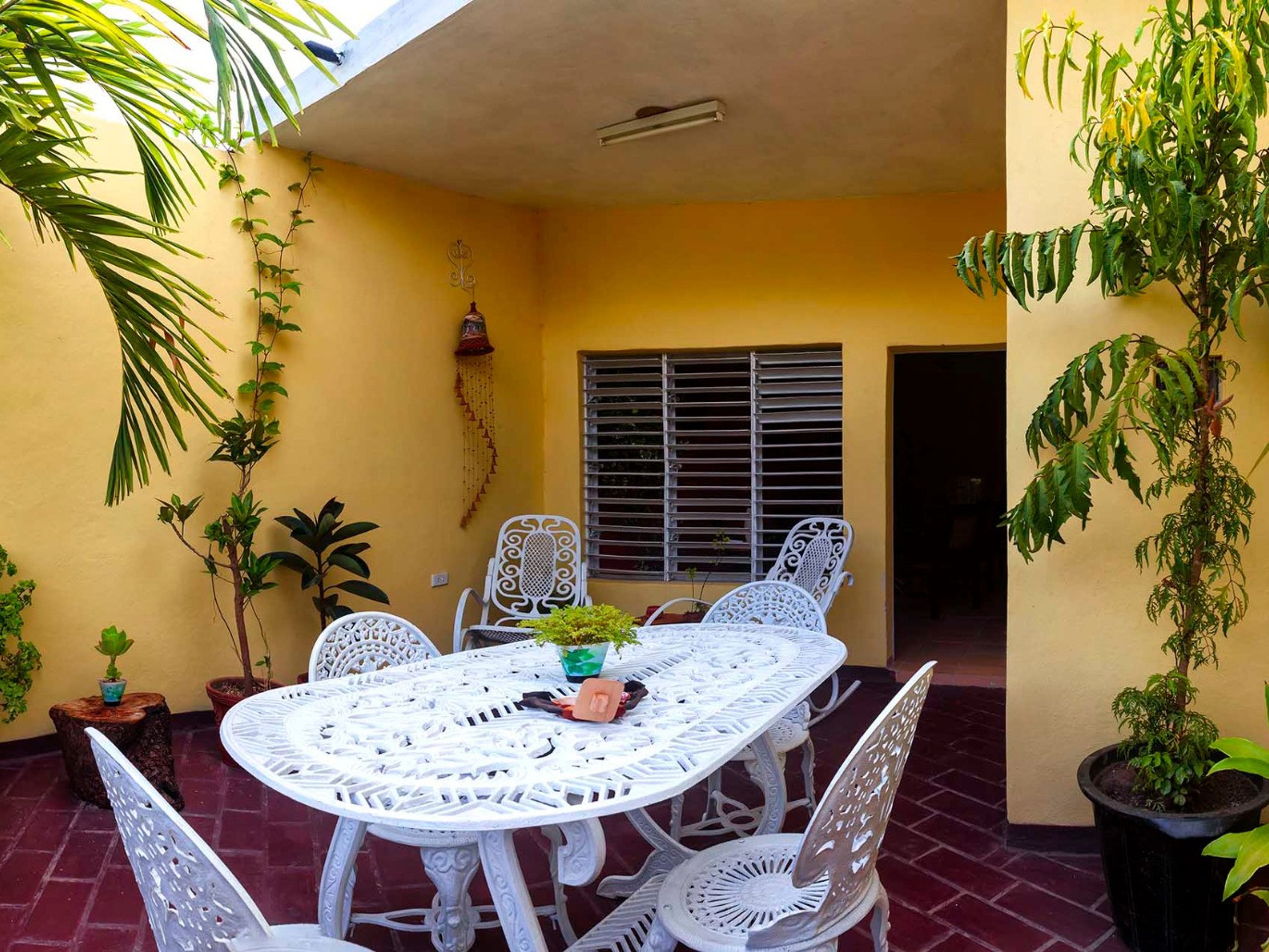 Hostal Morffi, FRANK PAÍS (Del Carmen), No. 172House's terrace view