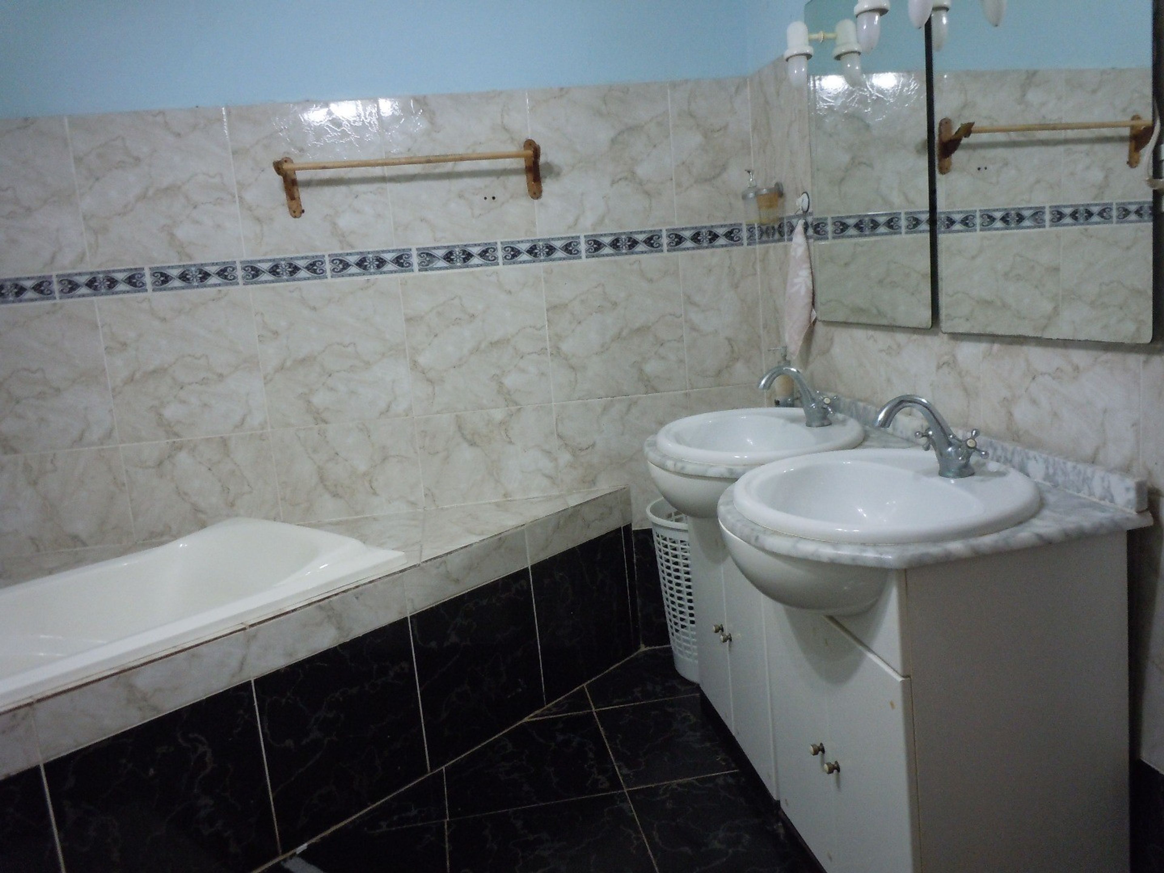 Hostal Enkuemi, SAN RAFAEL, No. 555Bathroom's details