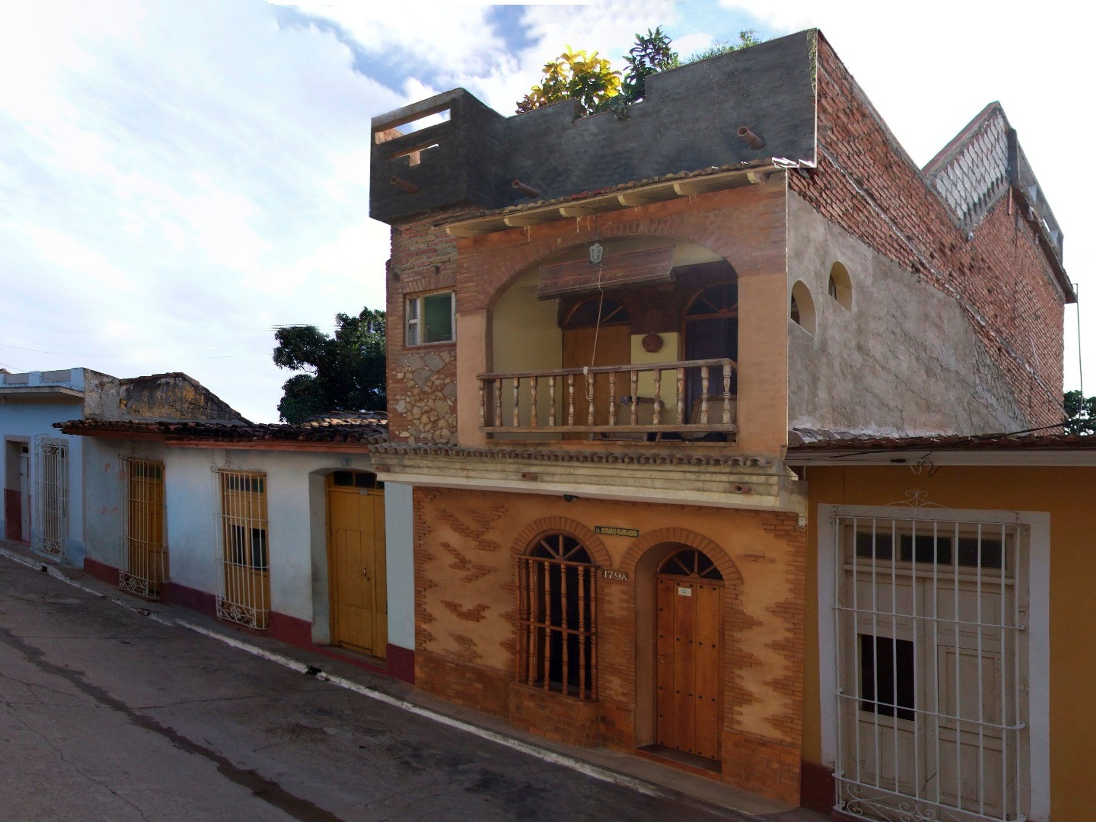 Casa Bernardo, FRANCISCO PETERSSEN (Coco o Chichiquirá), No 179-A
