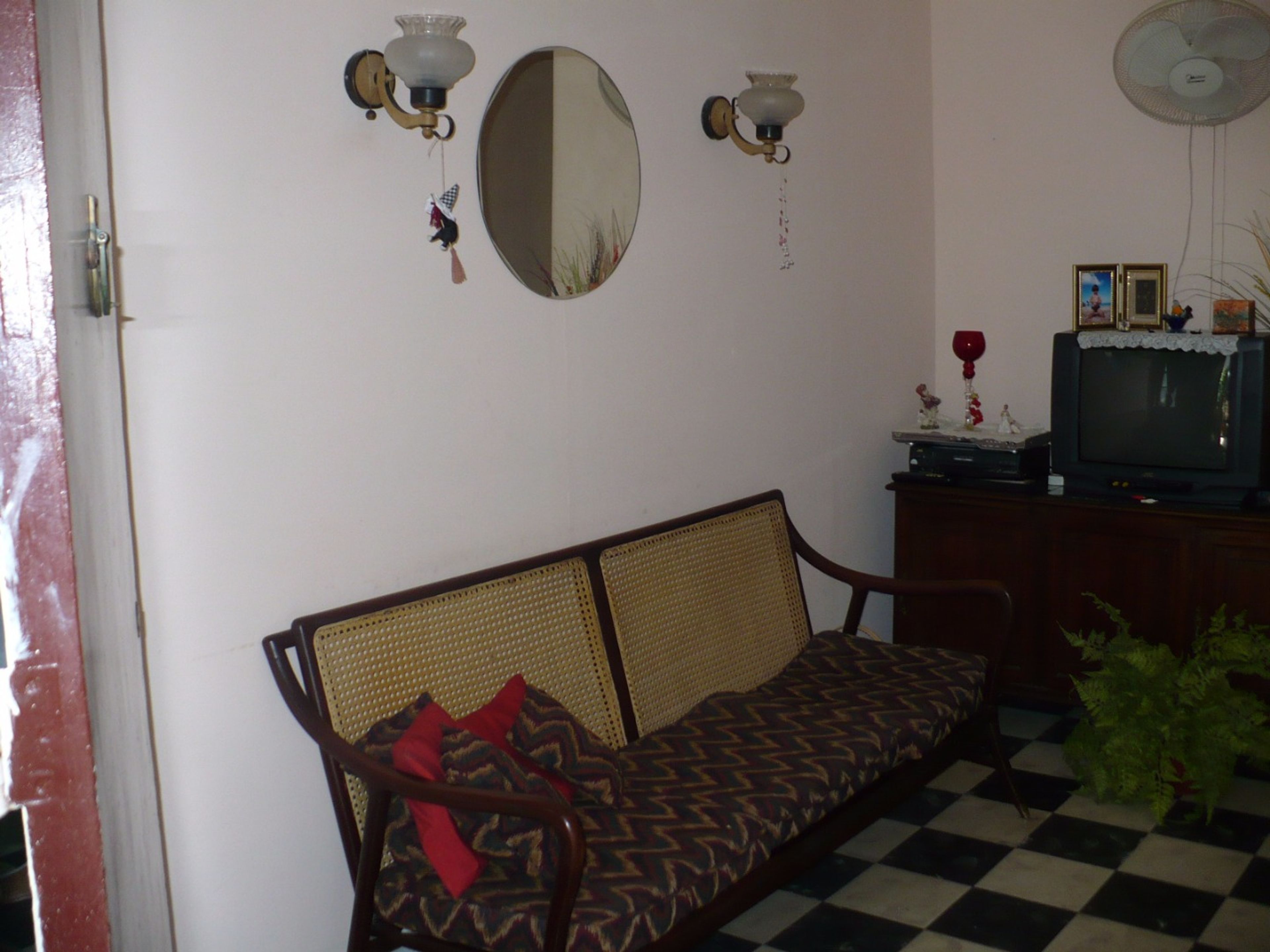 Дом Mary Carmen, LEALTAD, No. 415Apartment's living room