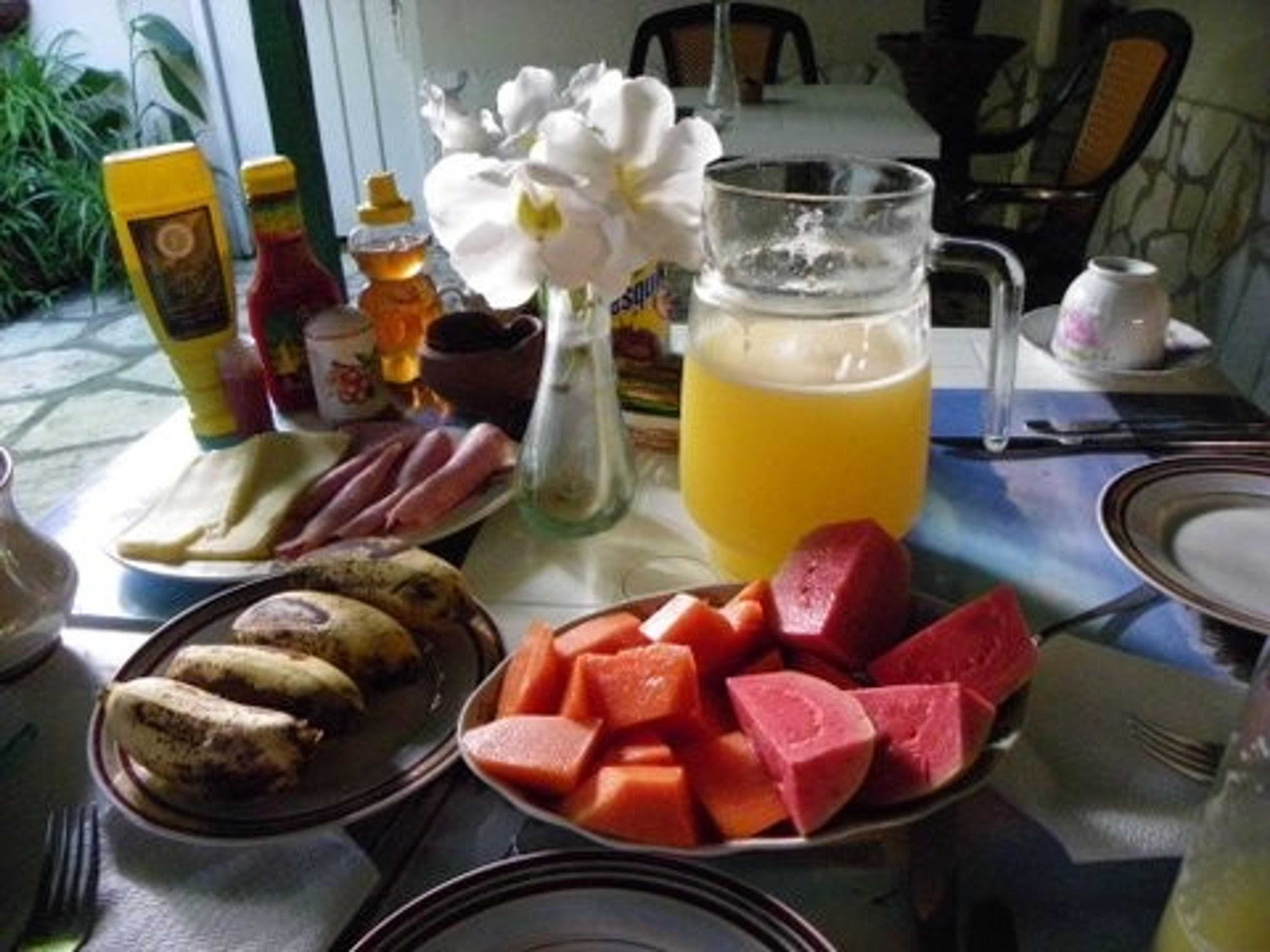 Hostal Iván y Lucy, ALEGRÍA No. 23Breakfast services at The house