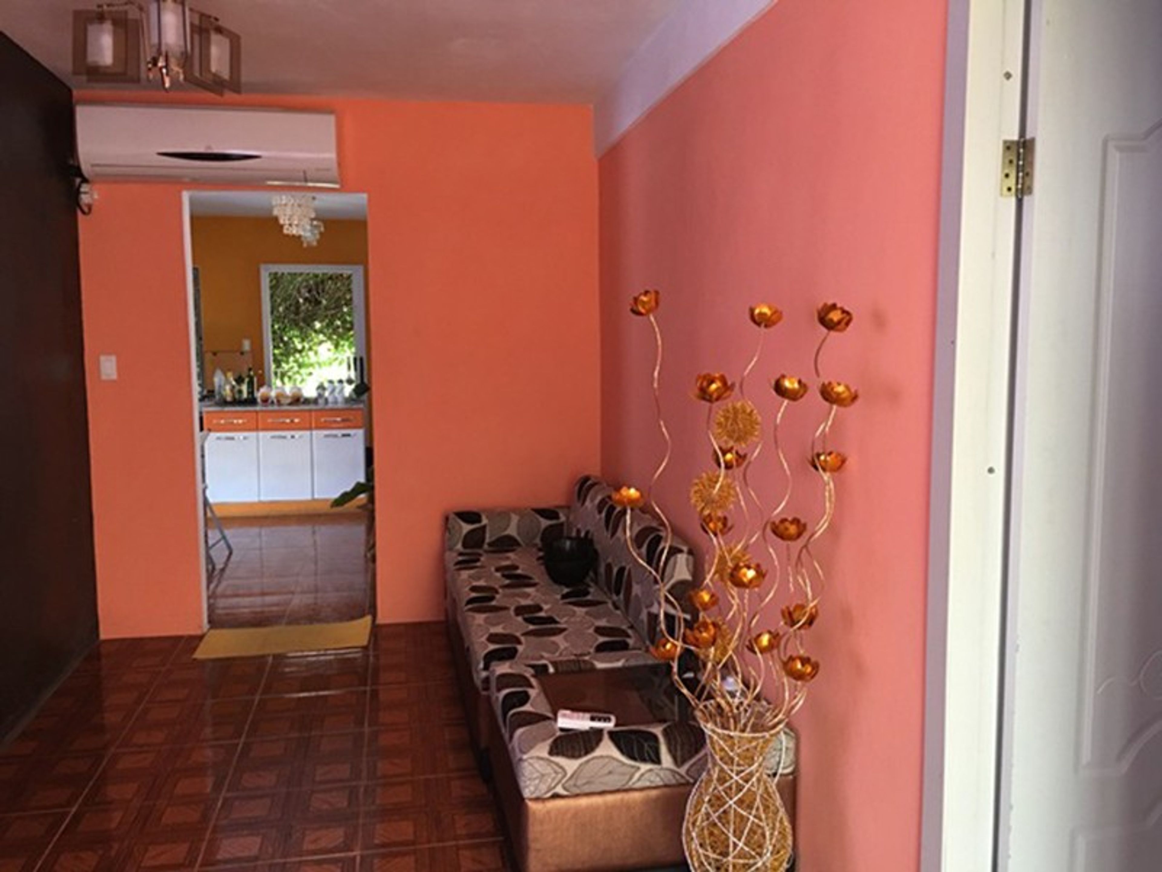 Casa Rosa de Maga/Yara, ANTONIO BRAVO CORREOSO, No. 355House's living room