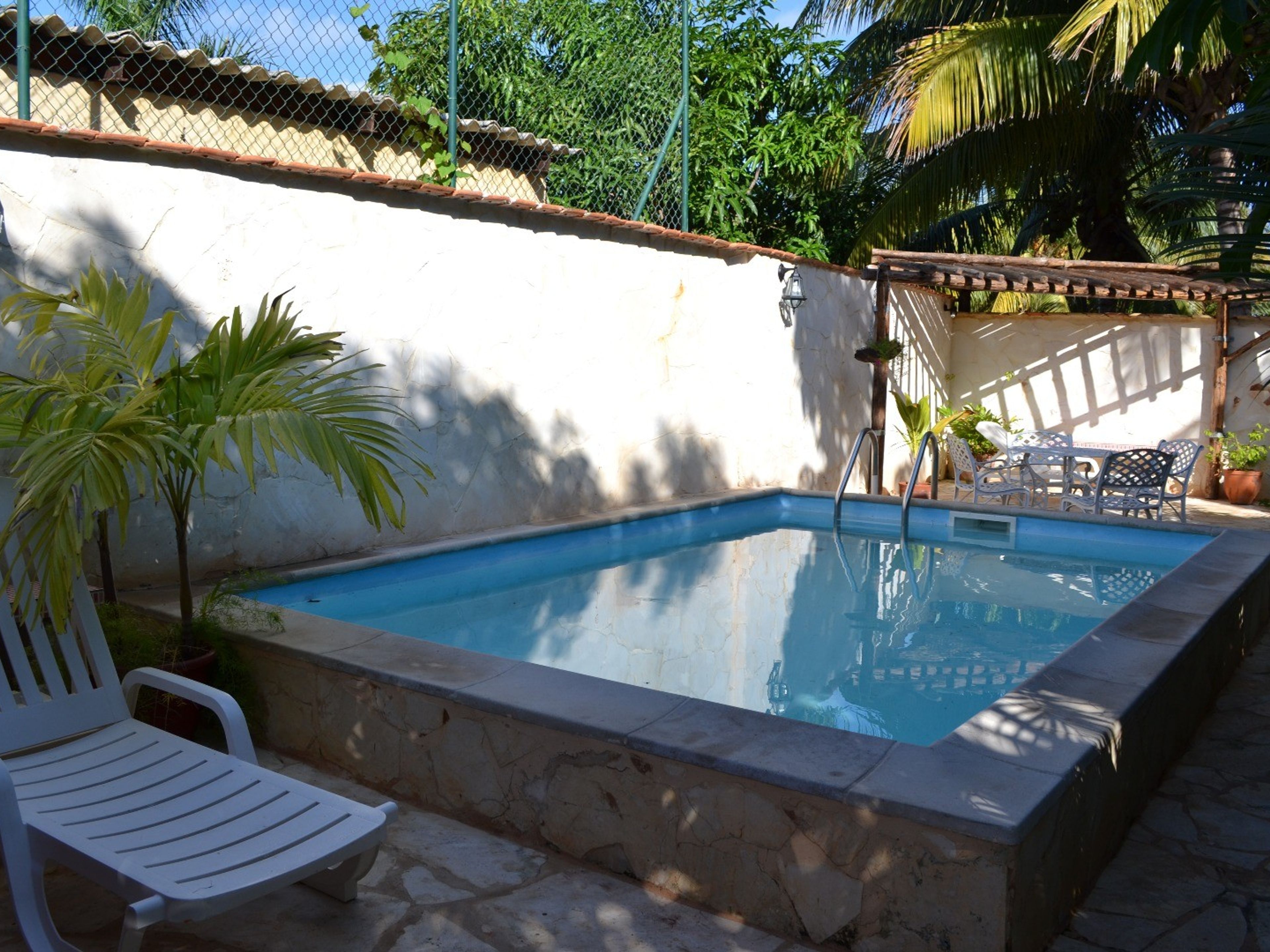 Casa Jorge y Diana, CALLE 180, No. 110Swimming pool view