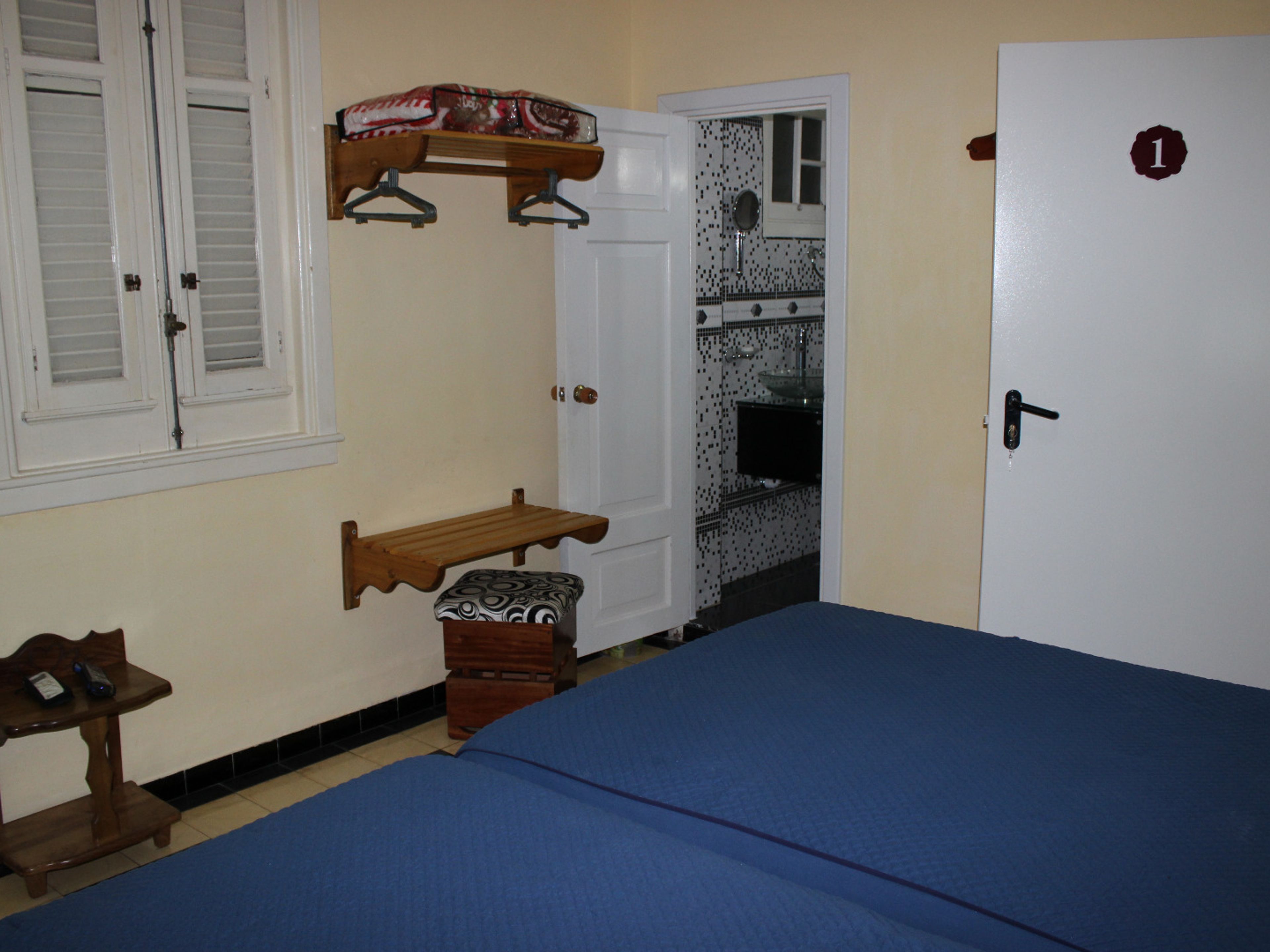 Hostal D´Osbe, HABANA No. 310Bedroom 1 with private bathroom