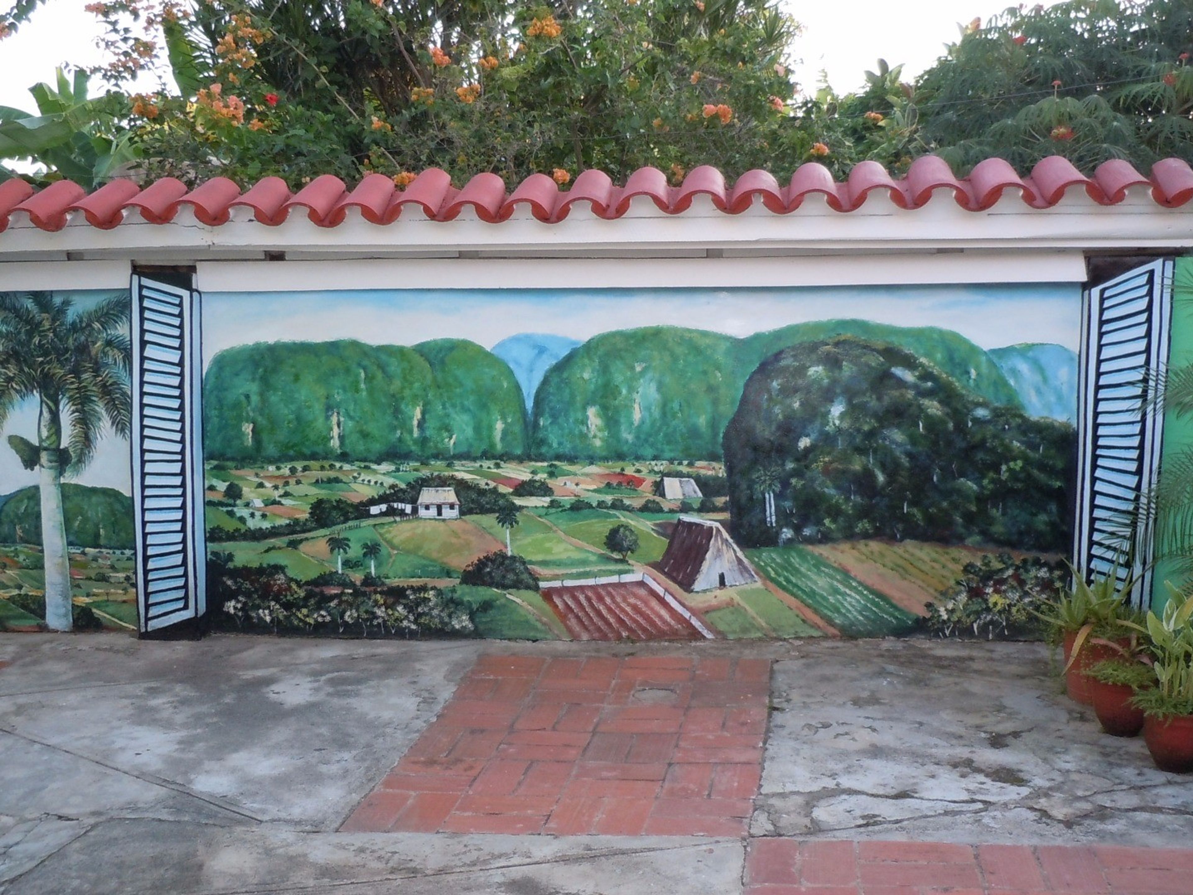 Villa Ricardito, SALVADOR CISNERO, No. 46Inside patio view