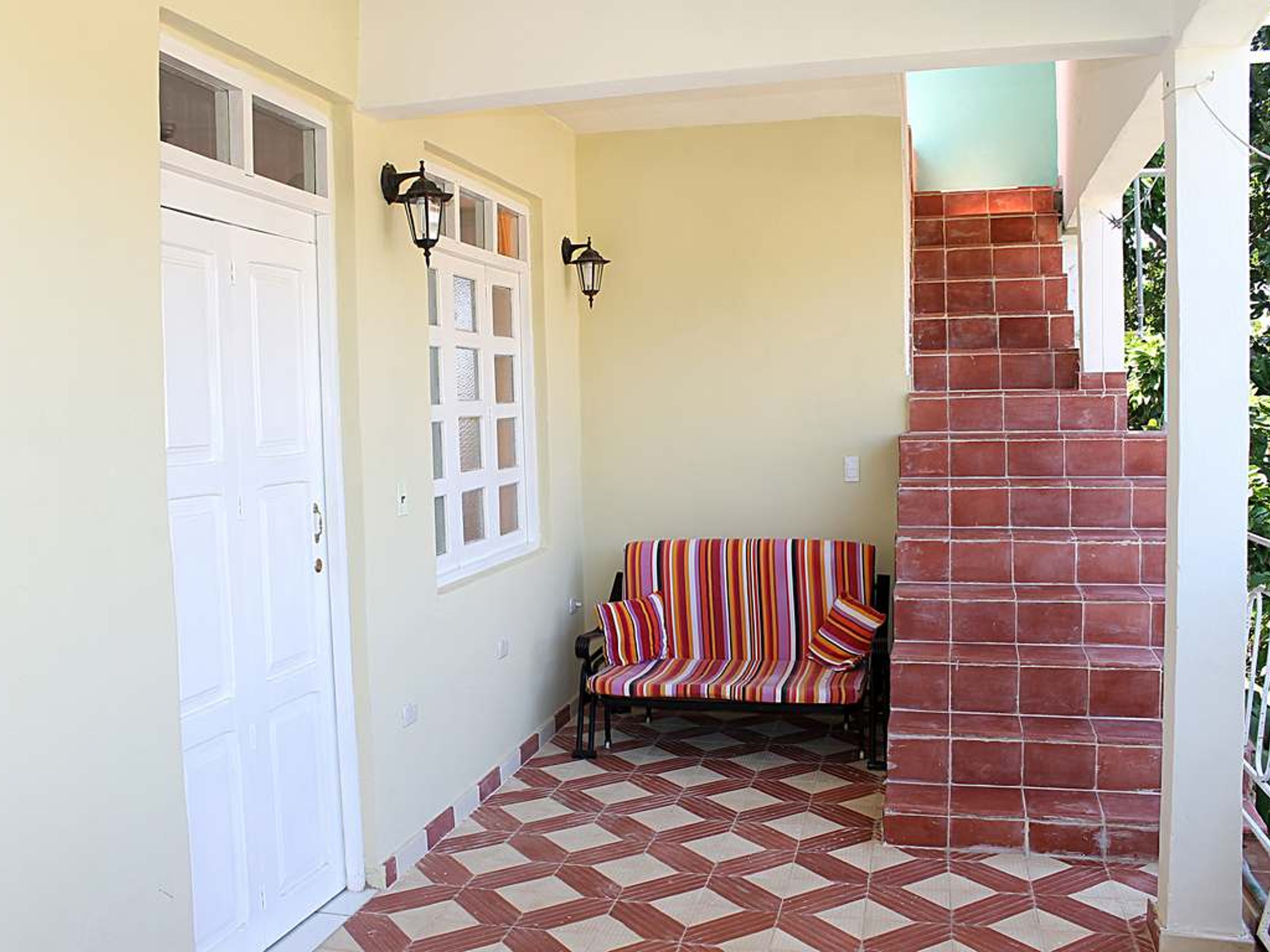 Casa Yaneisy, REAL DEL JIGÜE (Rubén Martínez Villena) No. 91-ARooms´s entrance
