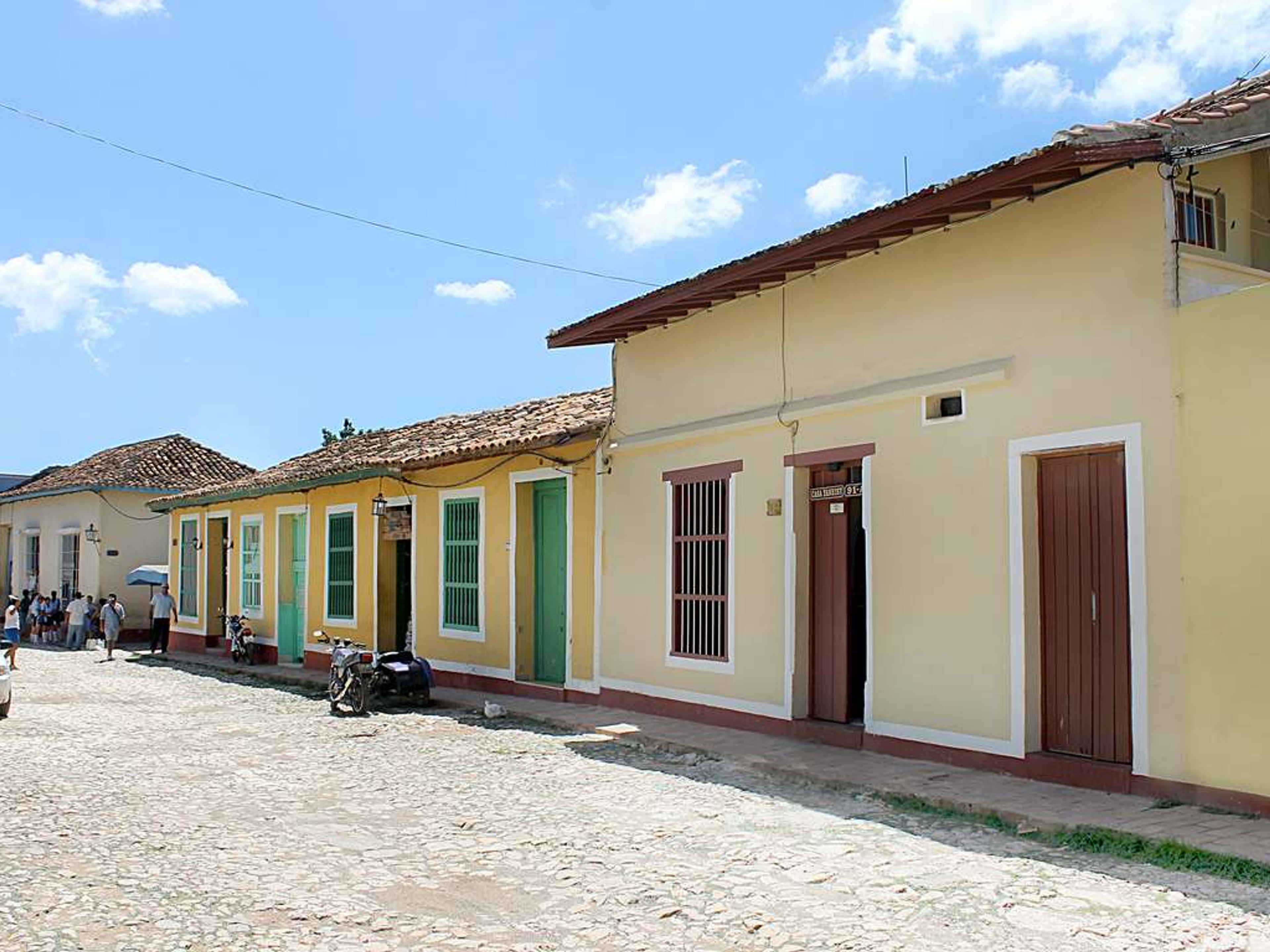 Casa Yaneisy, REAL DEL JIGÜE (Rubén Martínez Villena) No. 91-ATrinidad old city and house's panoramic view