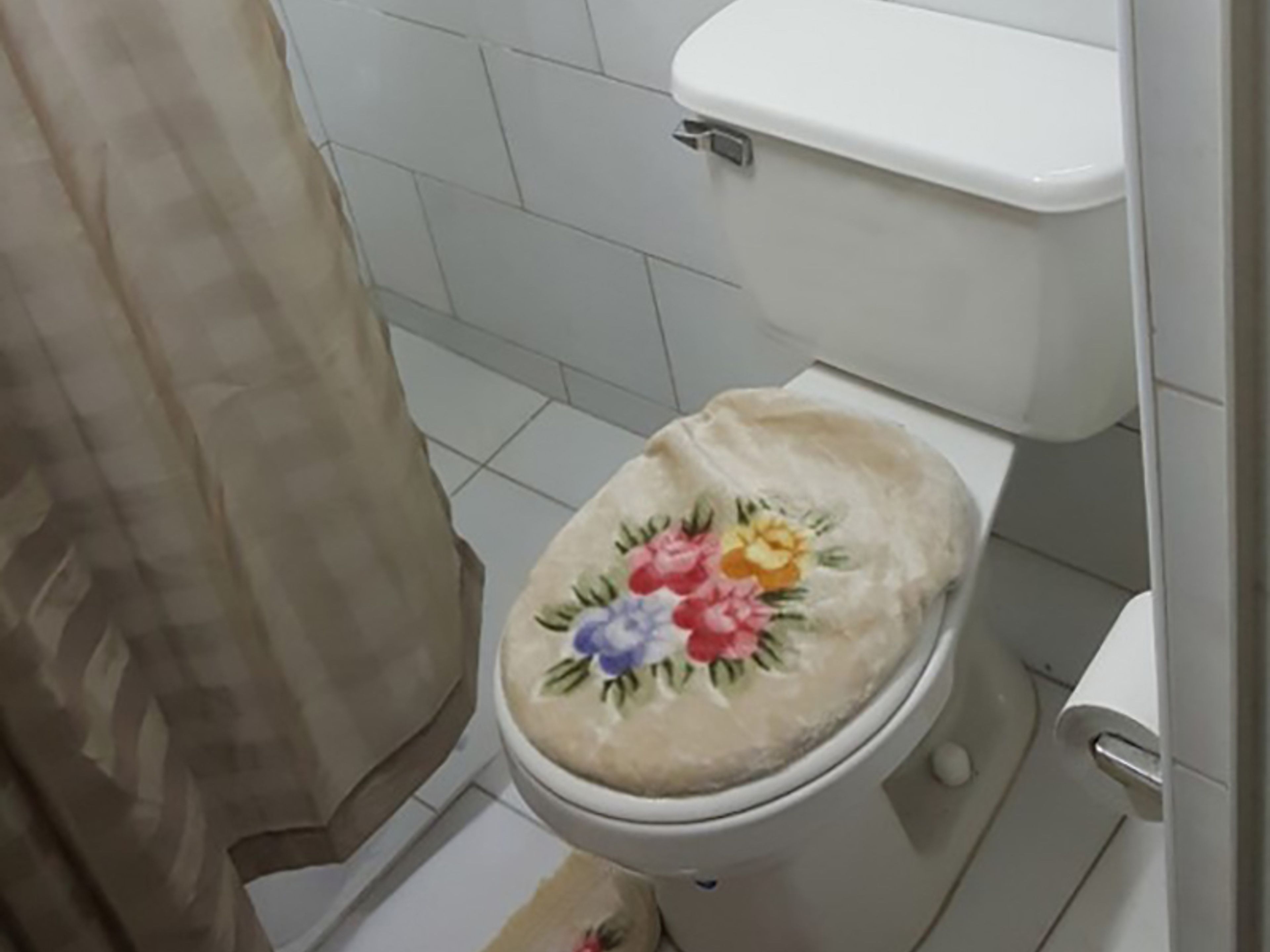 Casa Colonial Biani y Lessi, LEALTAD, No.259 (bajos)Beige Bathroom's 1 view