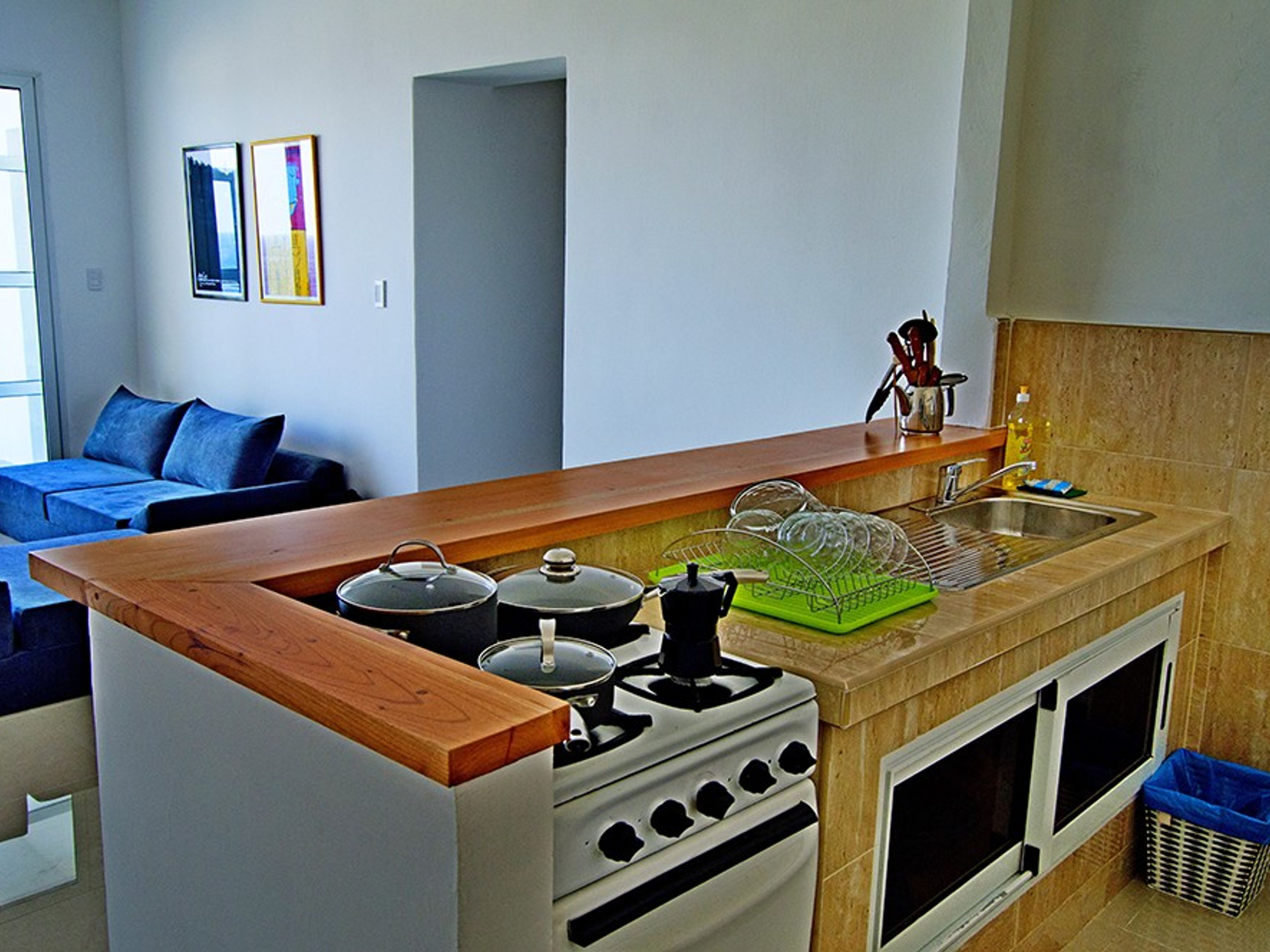 Casa Medina Centro Habana, JOVELLAR # 1 - Apartment's kitchen view