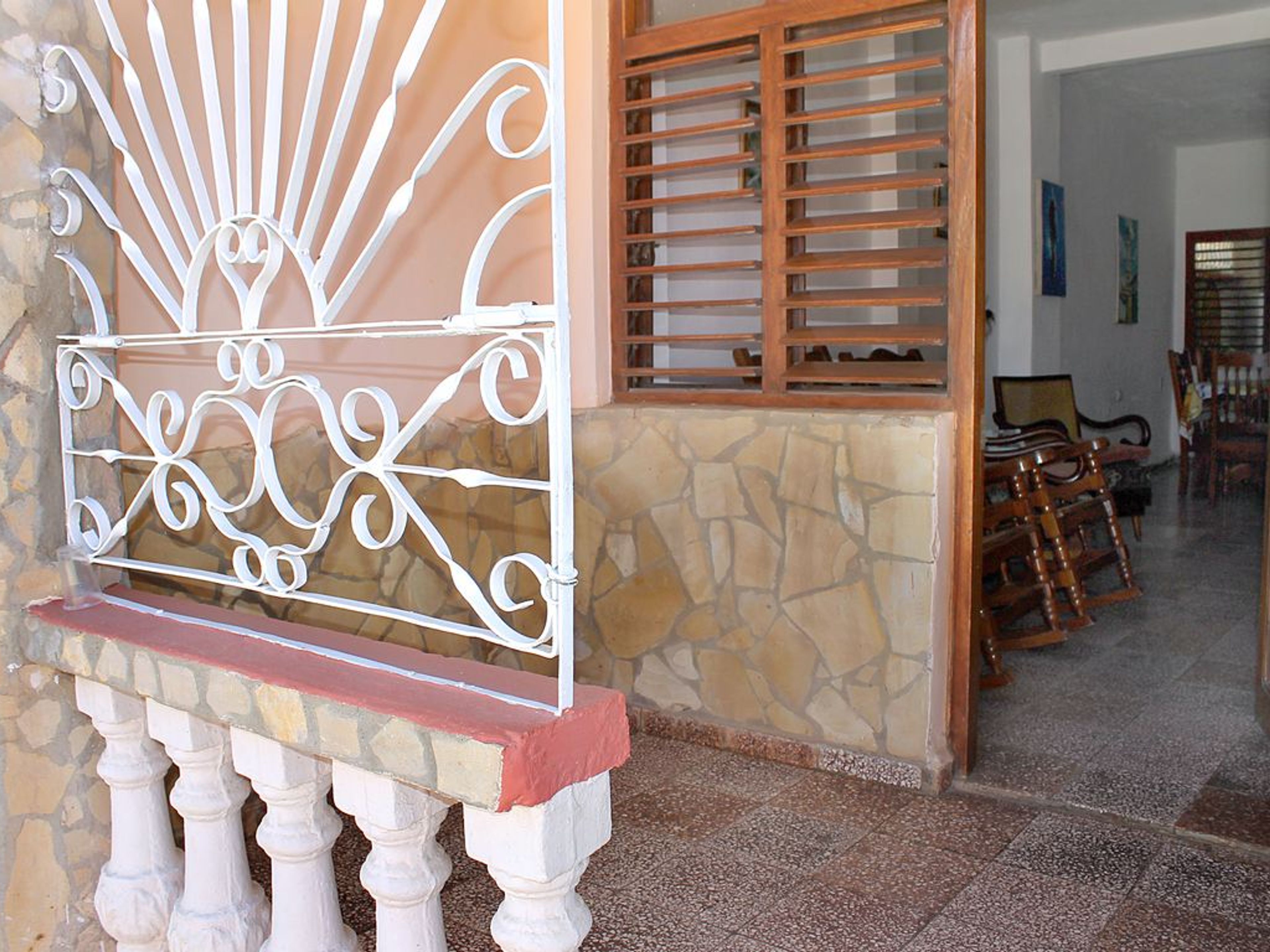 Hostal Mirabal Albelo, SIMÓN BOLÍVAR (Desengaño), No.54Entrance House View