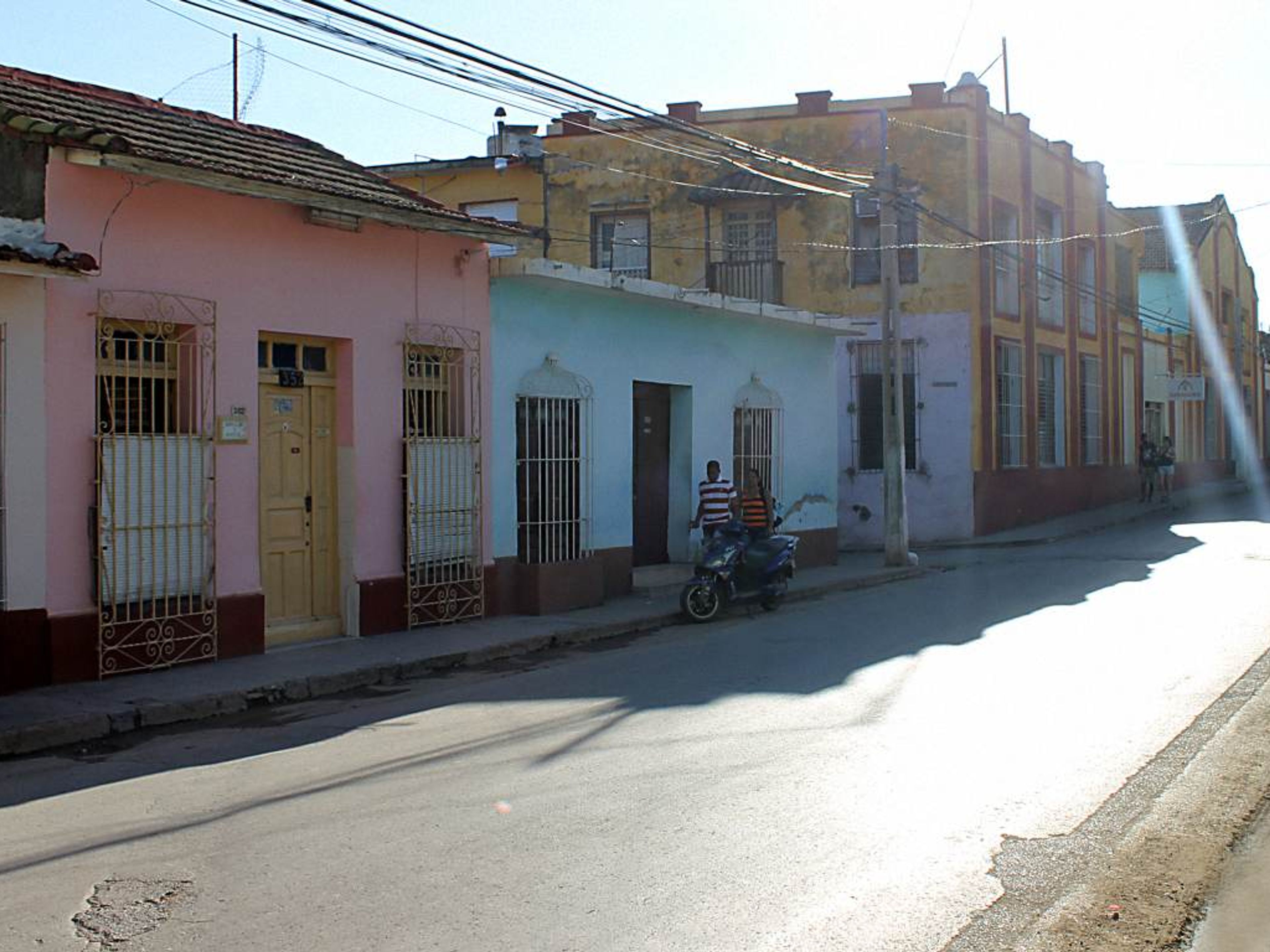 Hostal Marilyn y Mandy, CAMILO CIENFUEGOS (Santo Domingo), No. 352 - Trinidad old city and house's panoramic view