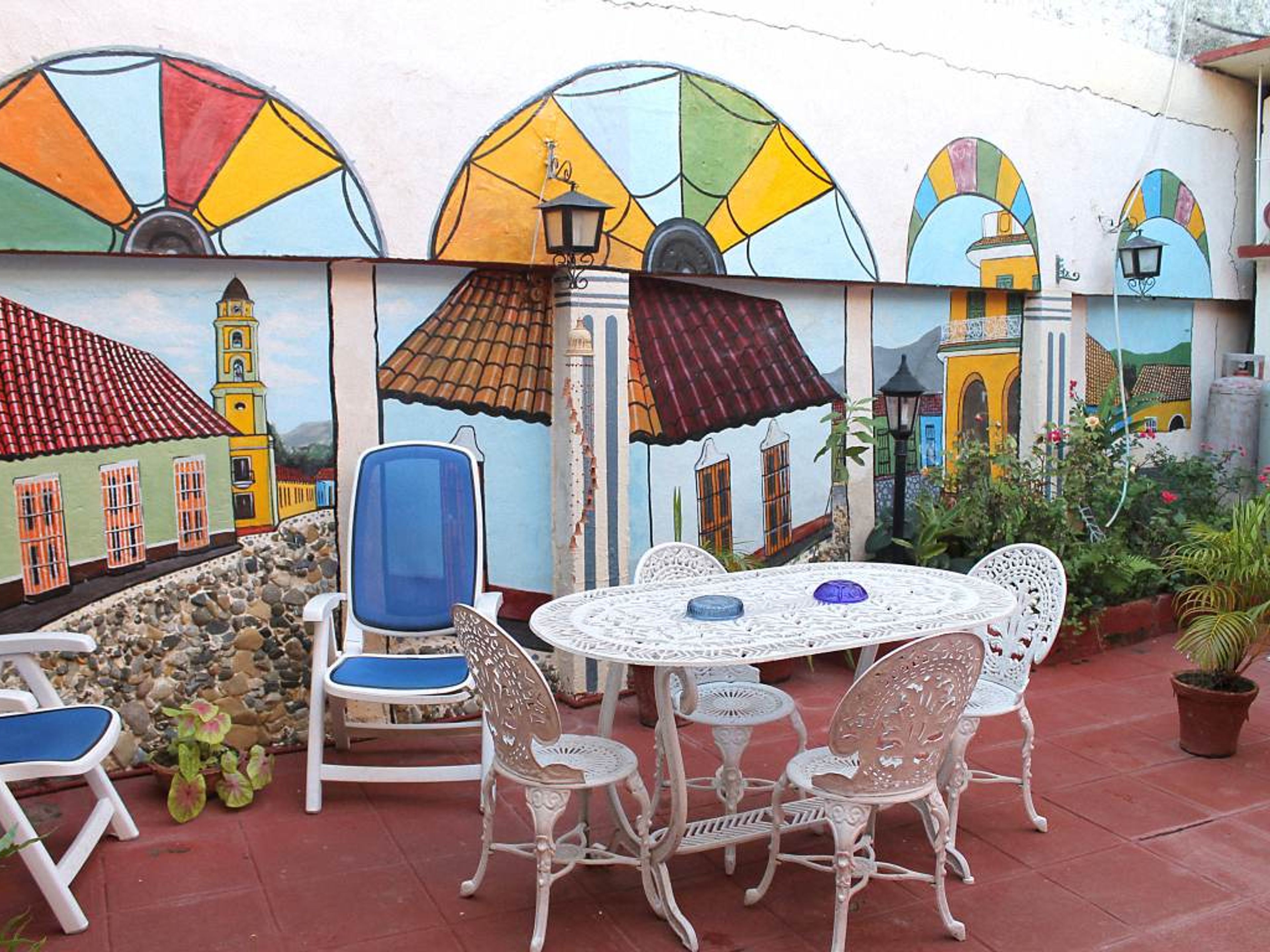 Hostal Marilyn y Mandy, CAMILO CIENFUEGOS (Santo Domingo), No. 352House's inside patio view