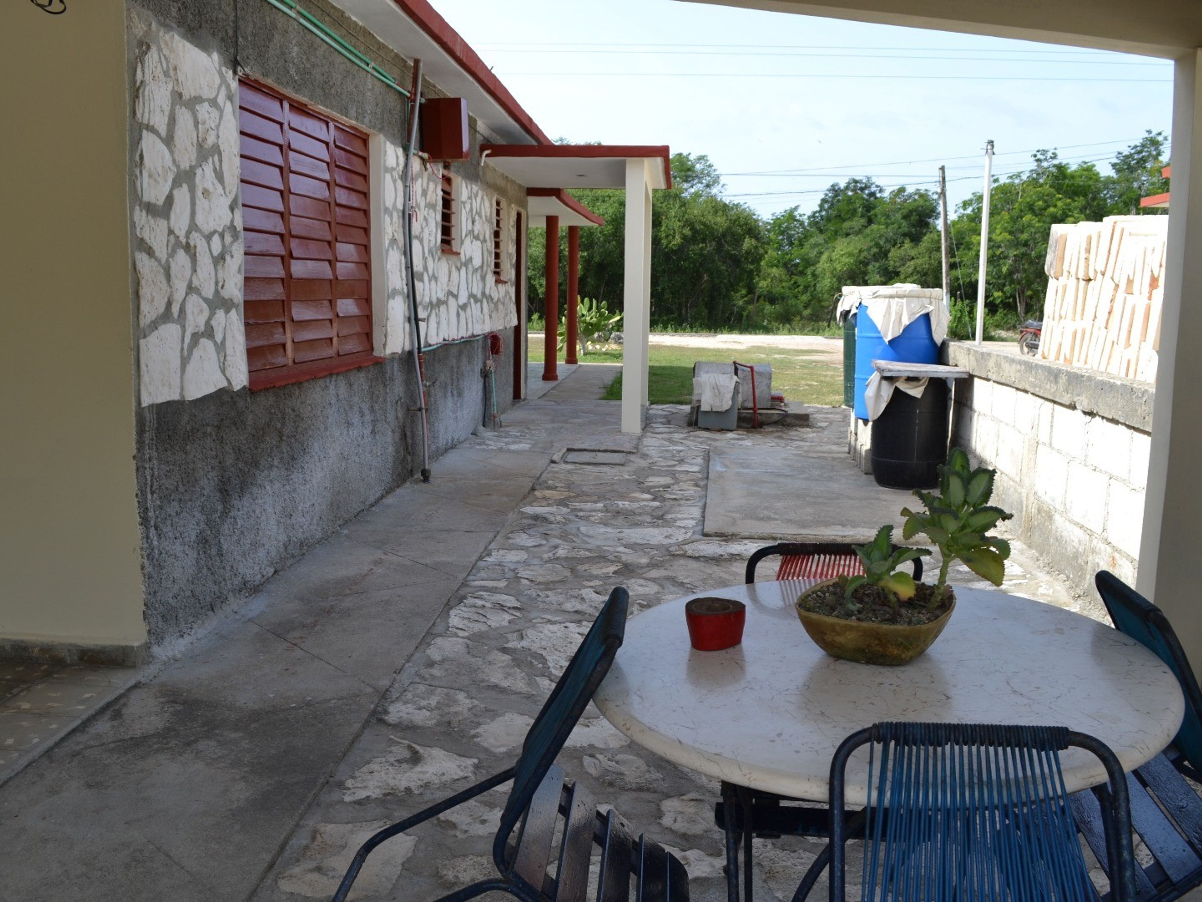Casa Belkis y Raúl, PLAYA GIRÓNInside patio view