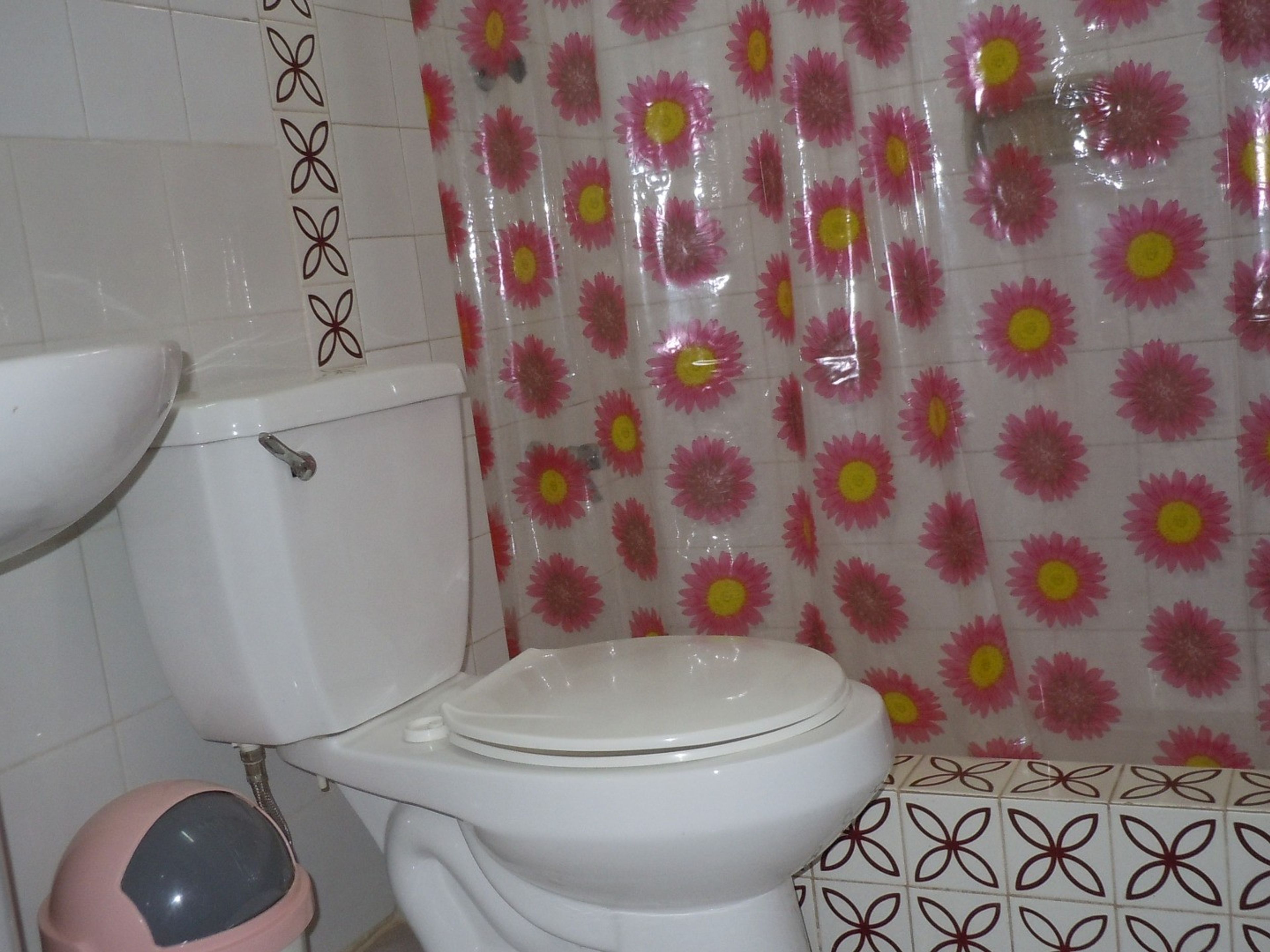 Casa Ysabel, CALIXTO GARCIA, No. 164-ABathroom