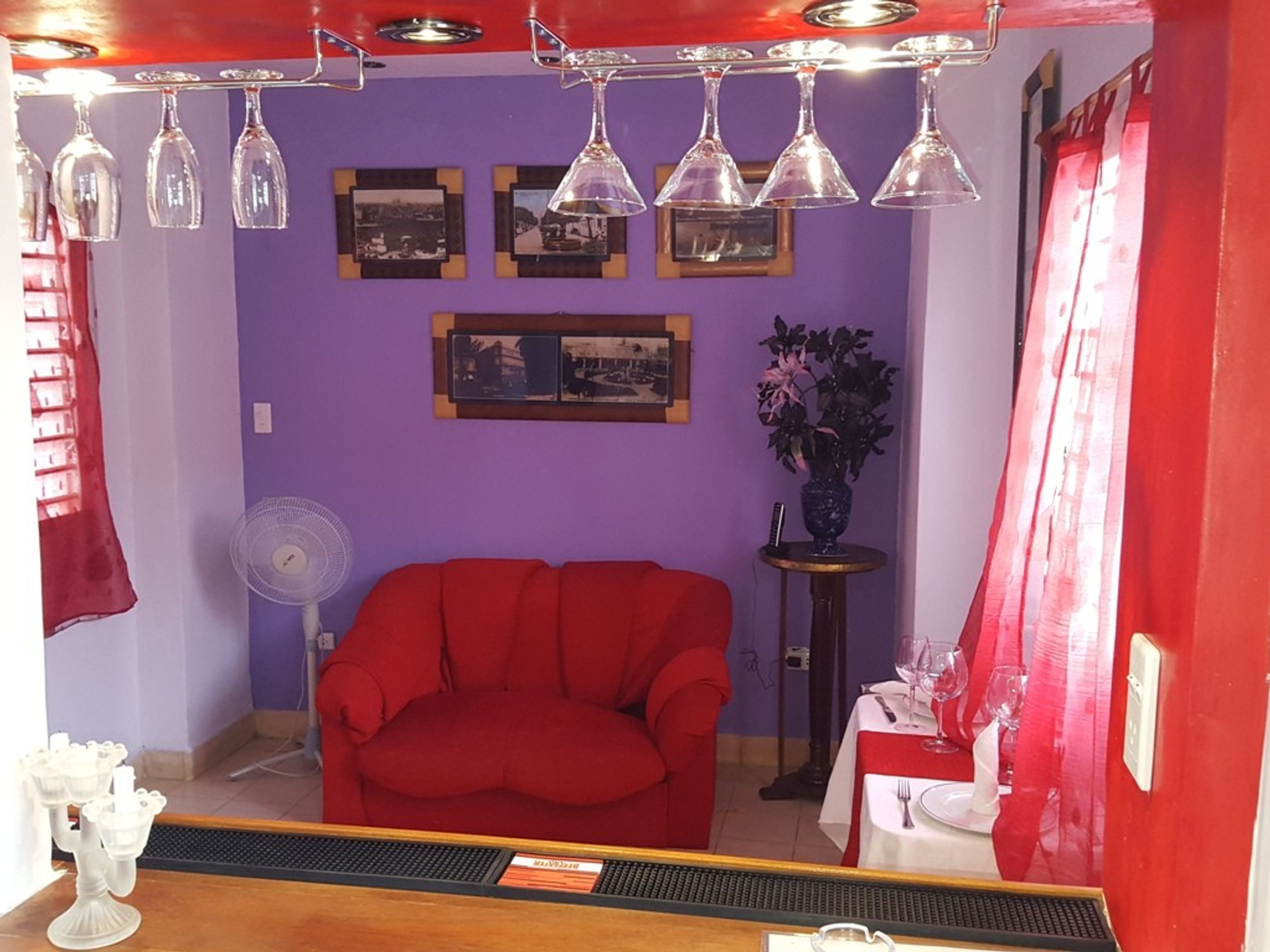 Hostal Cerquitica de Malecón 1, SAN LÁZARO, No. 119Apartment's living room