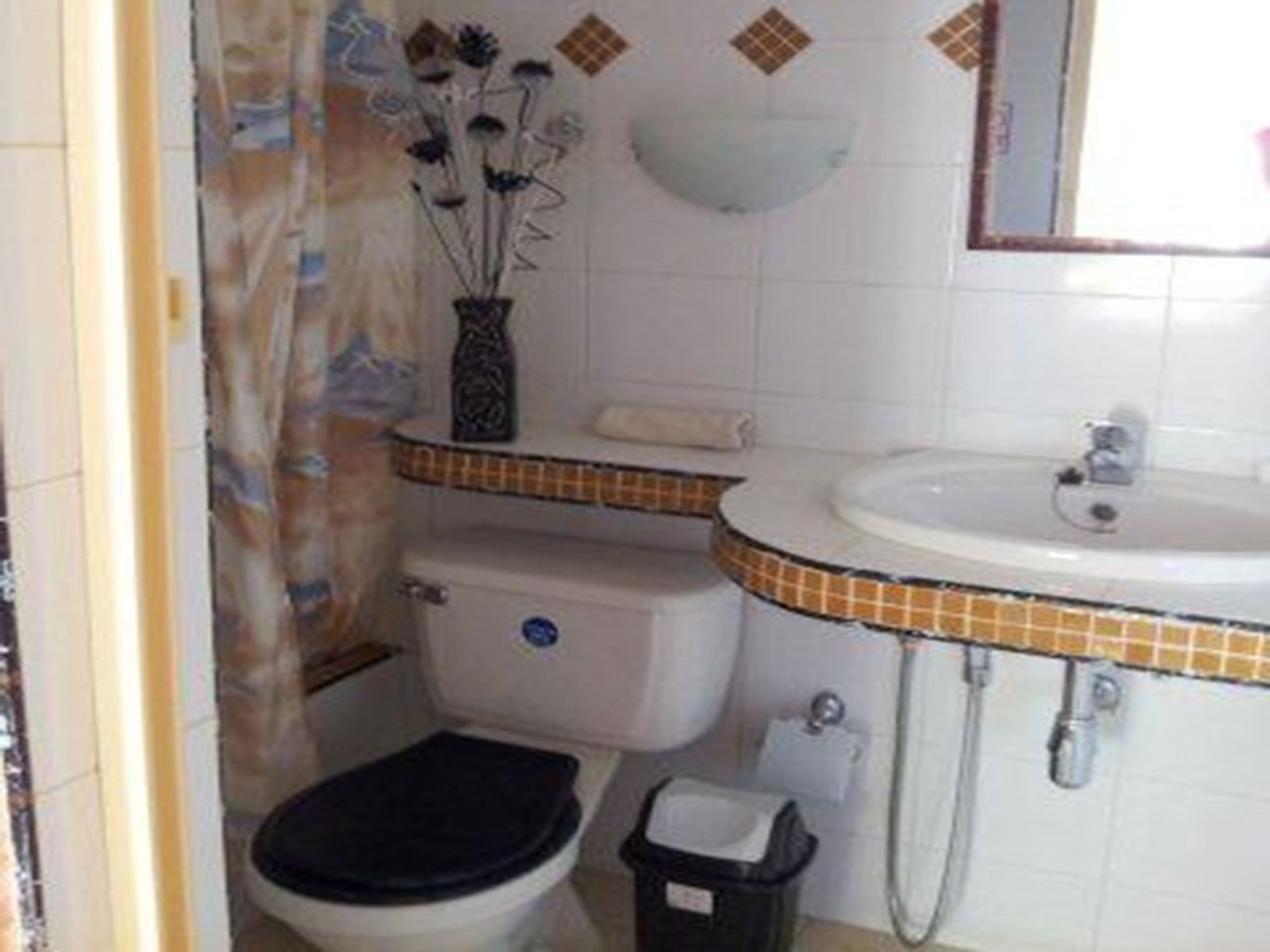 Hostal OasISabel, FRANK PAÍS (Del Carmen) No, 389Bathroom's view