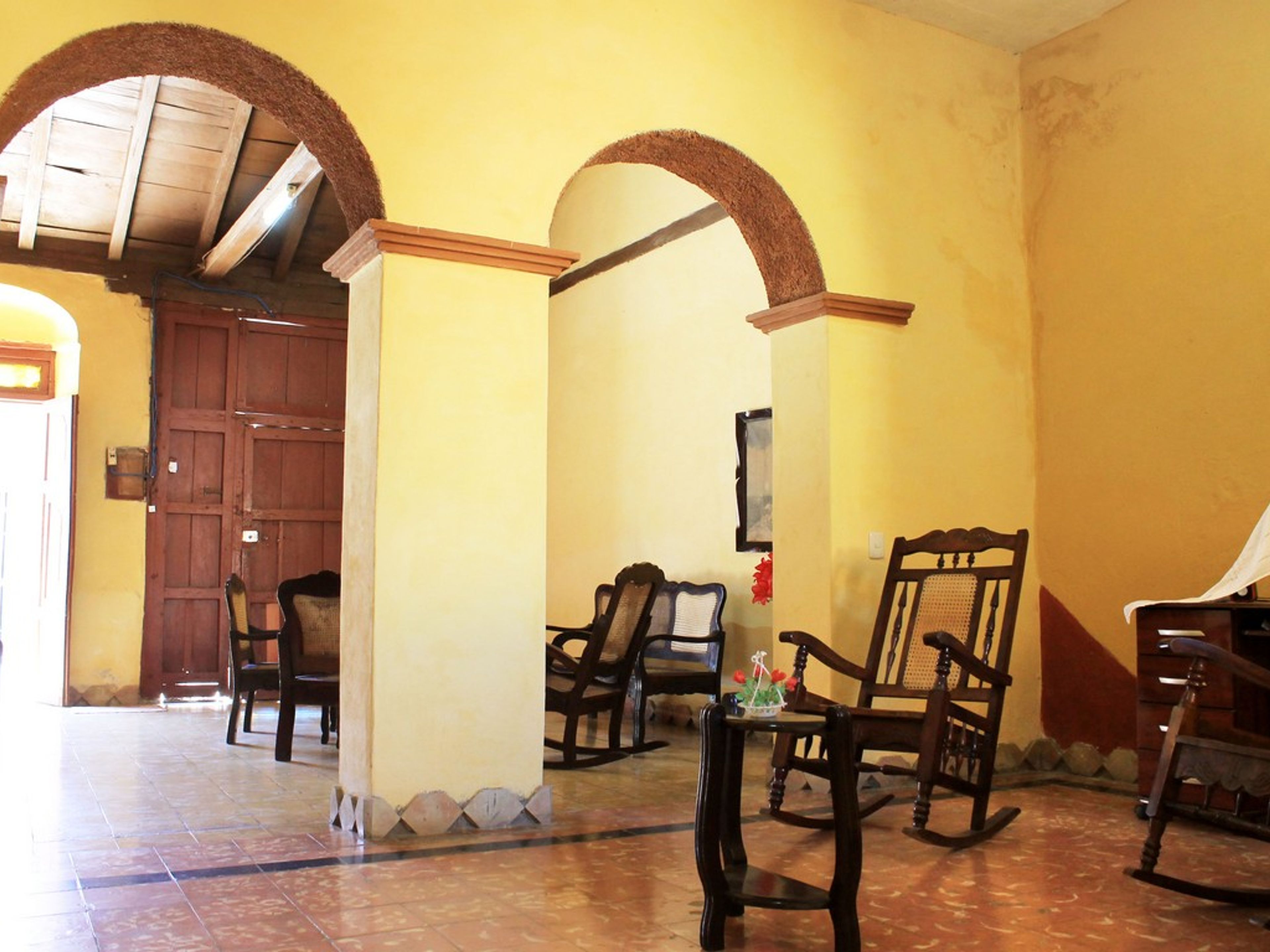 Hostal El Hecticom, FRANK PAÍS (Del Carmen), No. 368House's living room