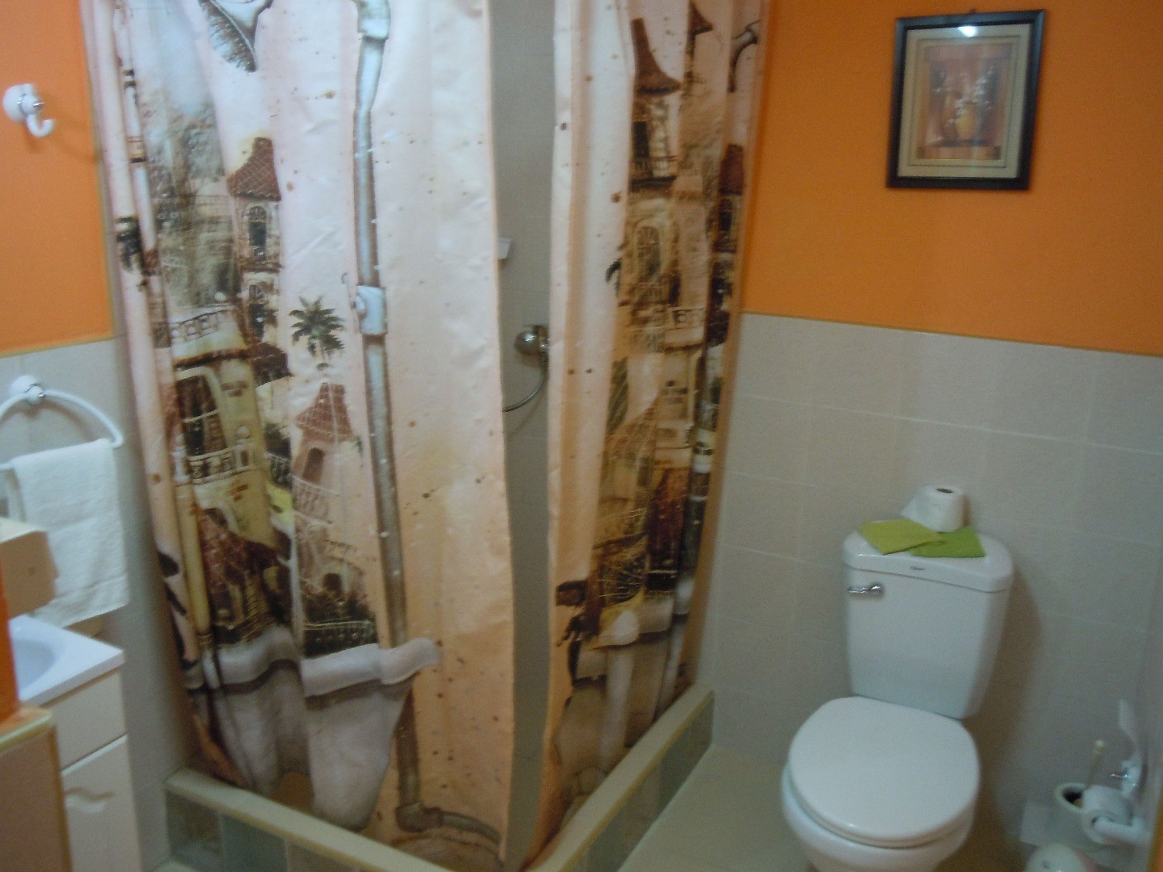 Casa Sra. Martha, SOL, No. 101 - Bathroom's view