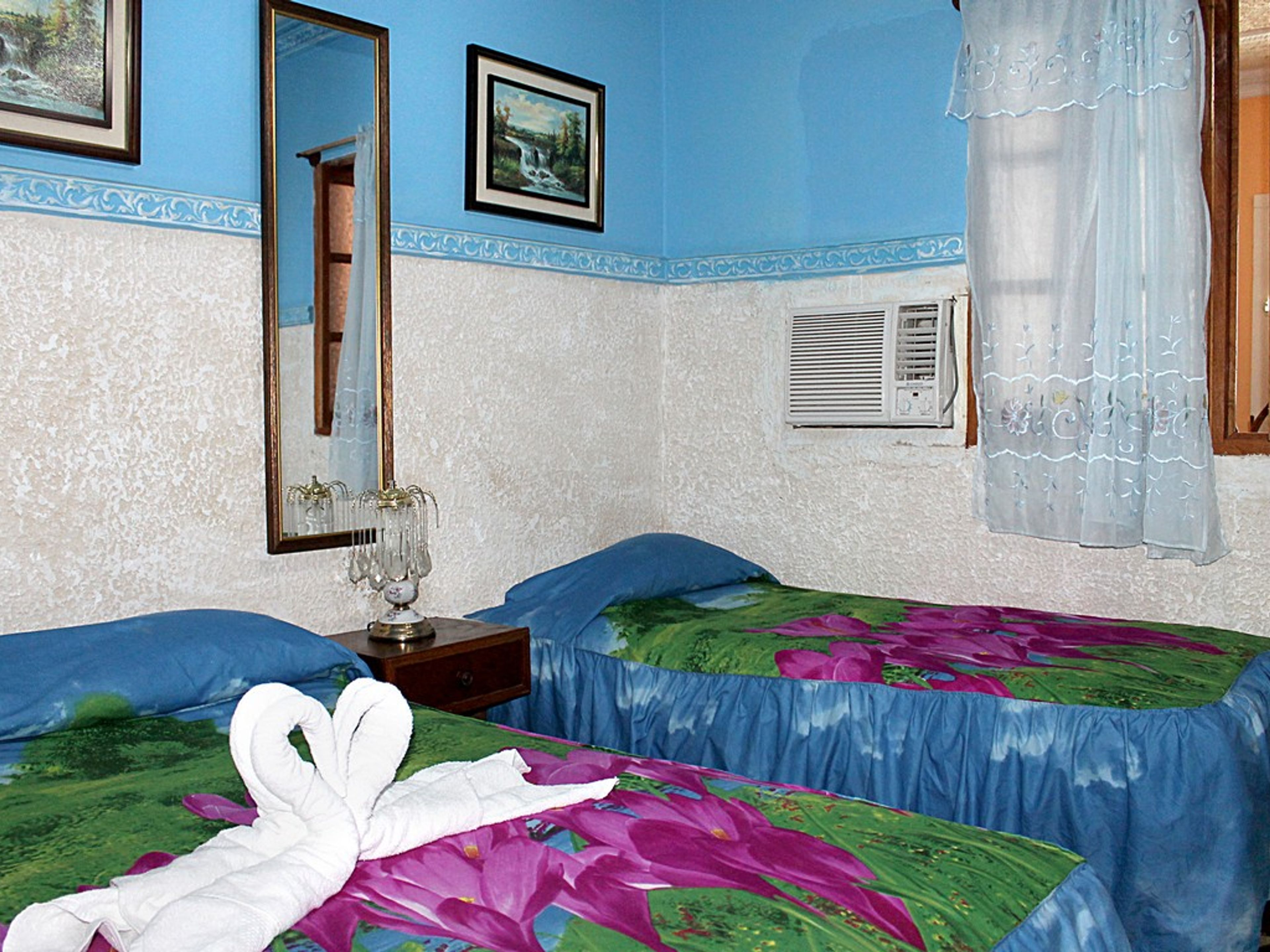 Hostal Isora y Ruben, FRANK PAÍS (Del Carmen), No.377Standard room 1
