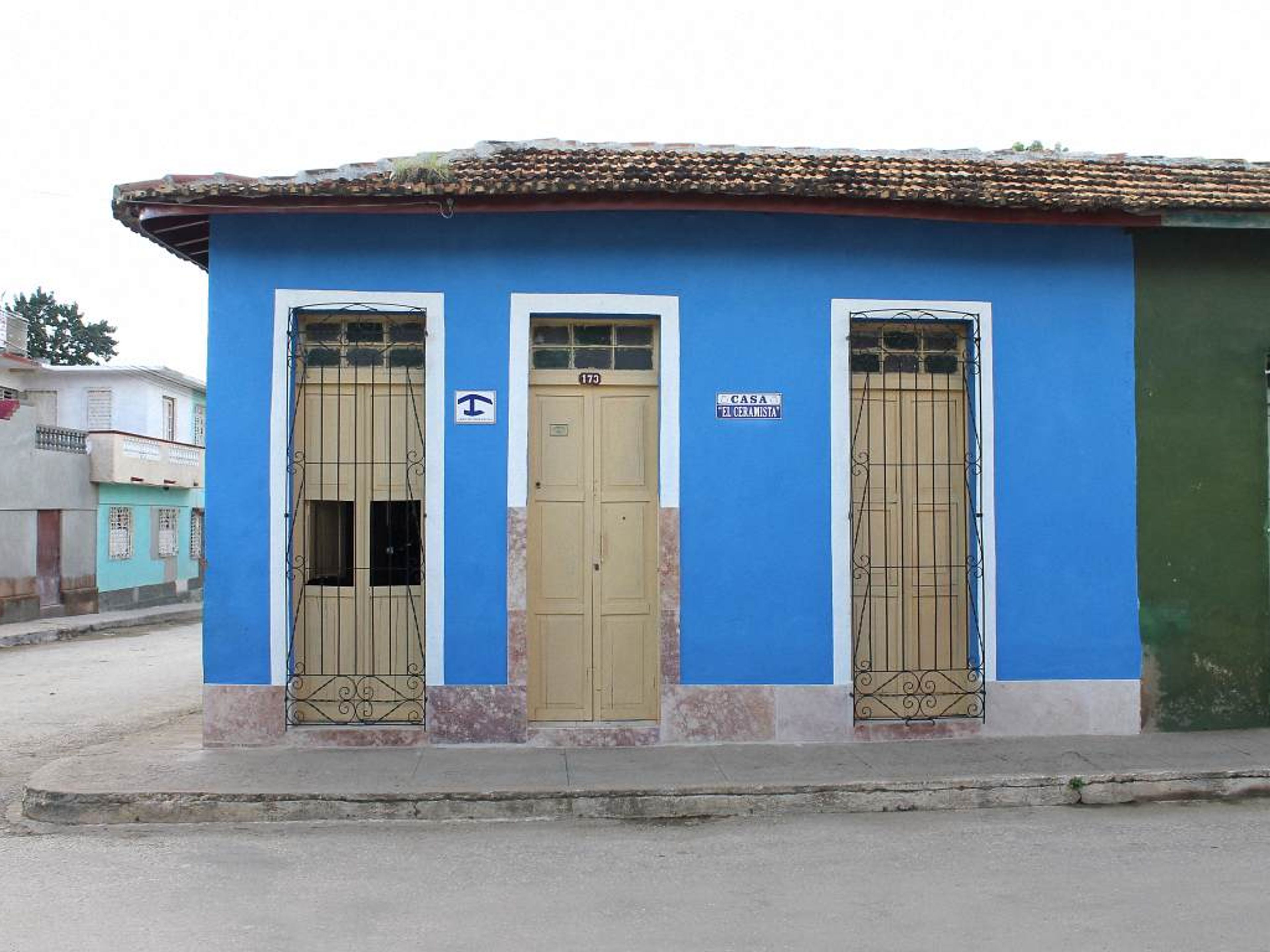 Hostal Casa El Ceramista, PEDRO ZERQUERA (Aguacate), No. 173