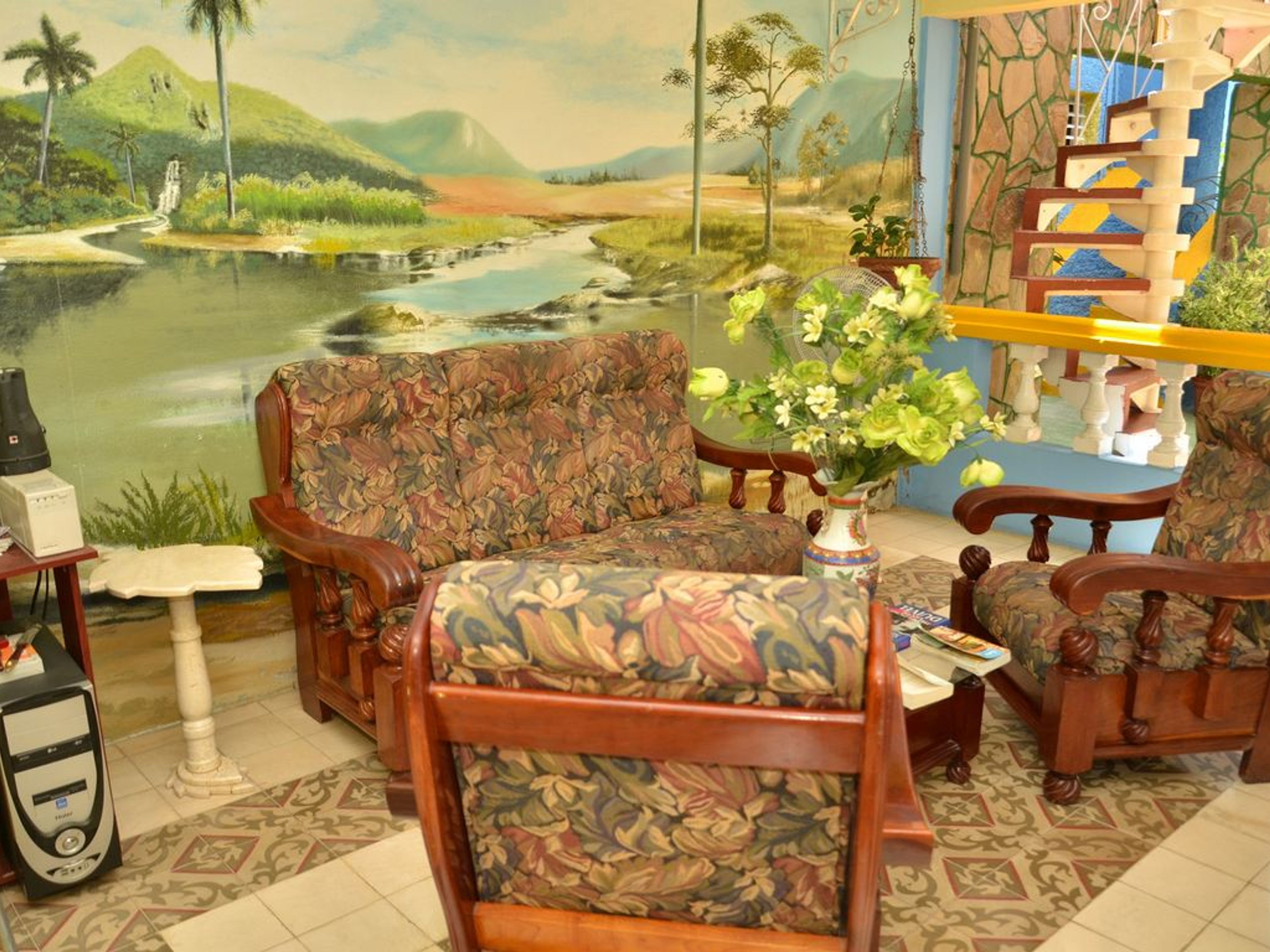Hostal Jorge Méndez, CAMILO CIENFUEGOS (Santo Domingo), No.121House's indoor patio view