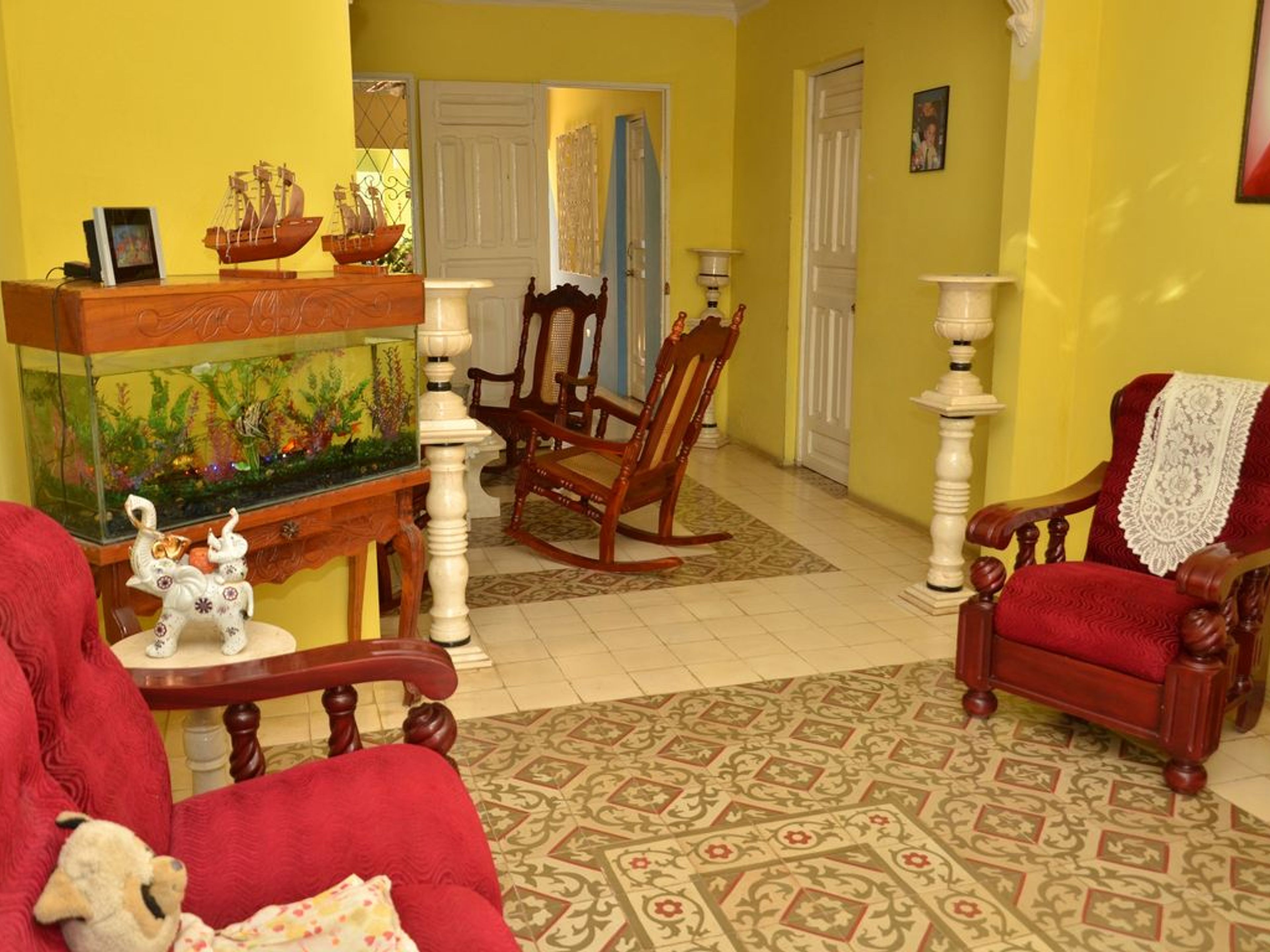 Hostal Jorge Méndez, CAMILO CIENFUEGOS (Santo Domingo), No.121House's living room