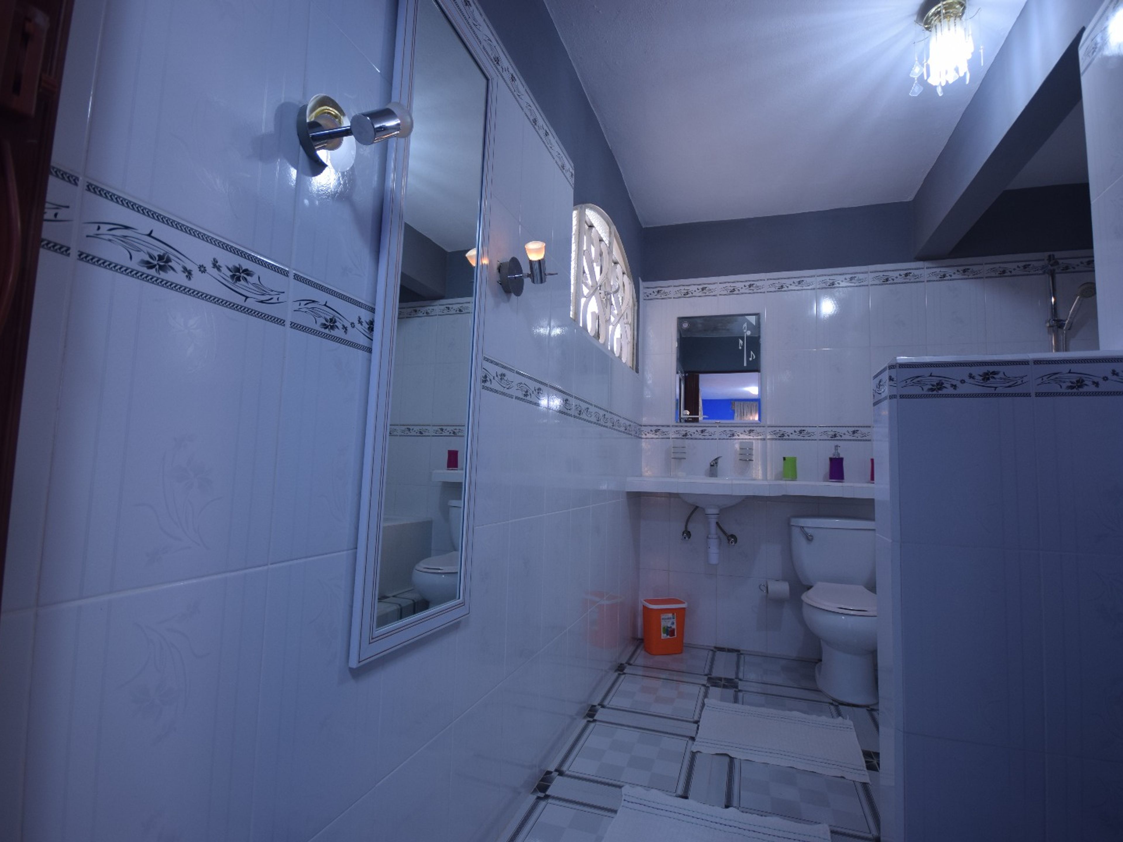 Дом Dayana, RAFAEL TREJO, No. 53Bathroom view