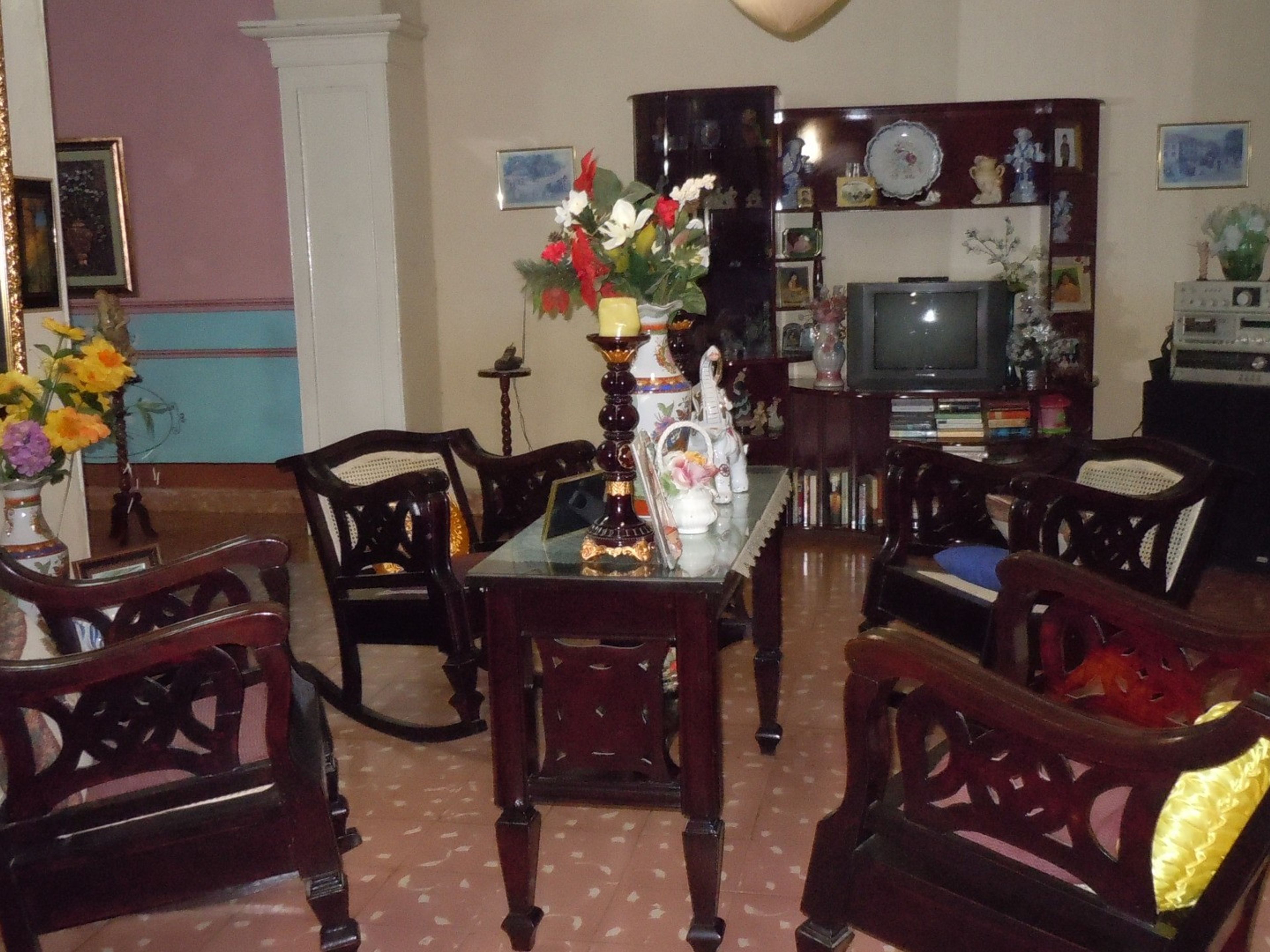 Hostal Sarah Sanjuán, SIMÓN BOLIVAR (Desengaño), No. 266House living room