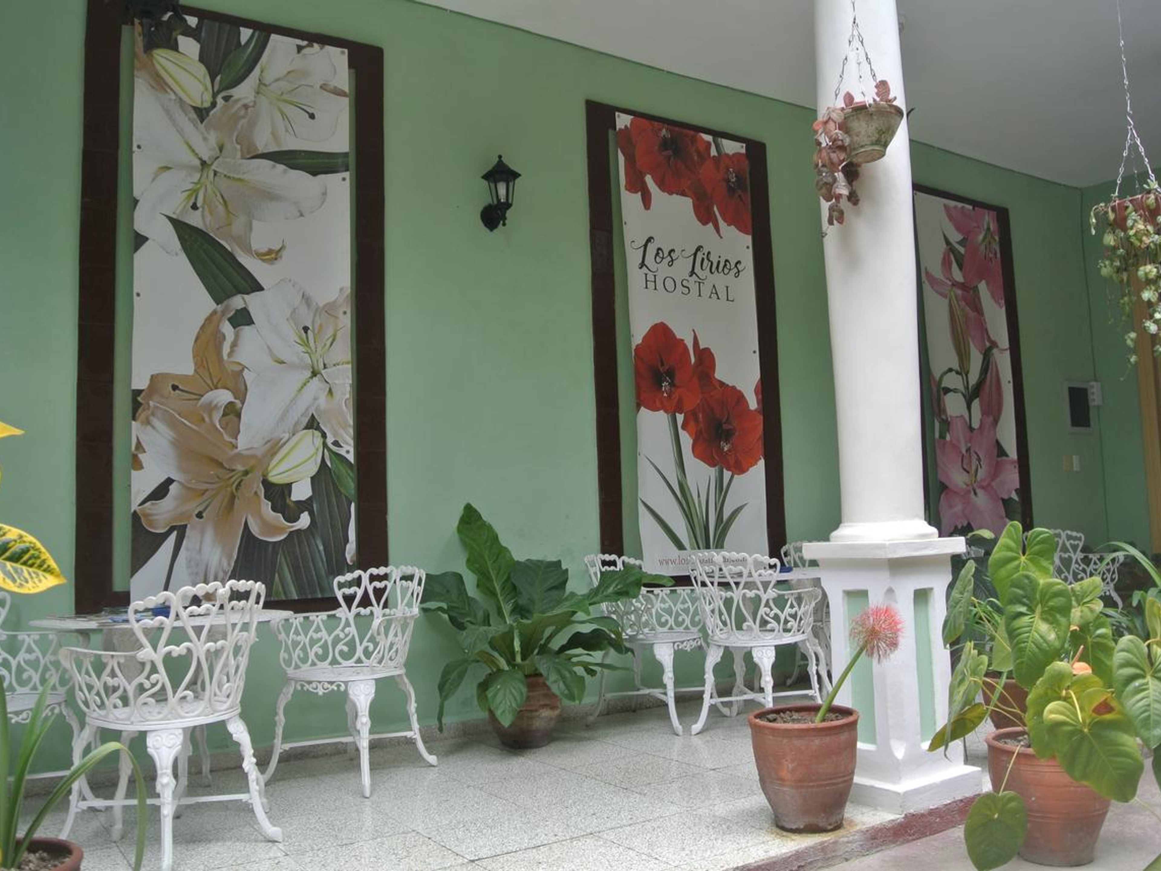 Hostal Los Lirios, MACEO, No. 114-A