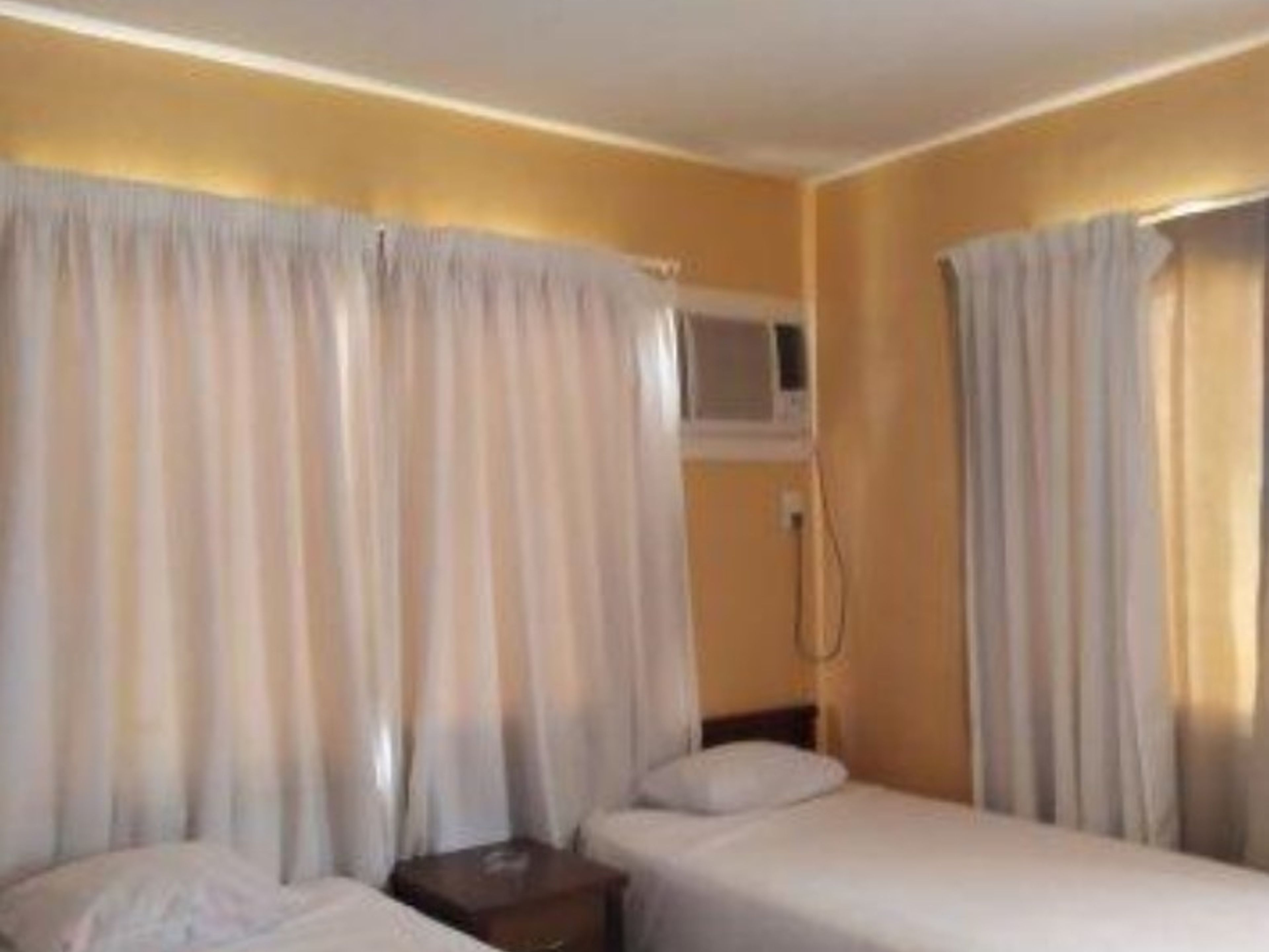 Casa 2102 Club Tropical, Calle 21null