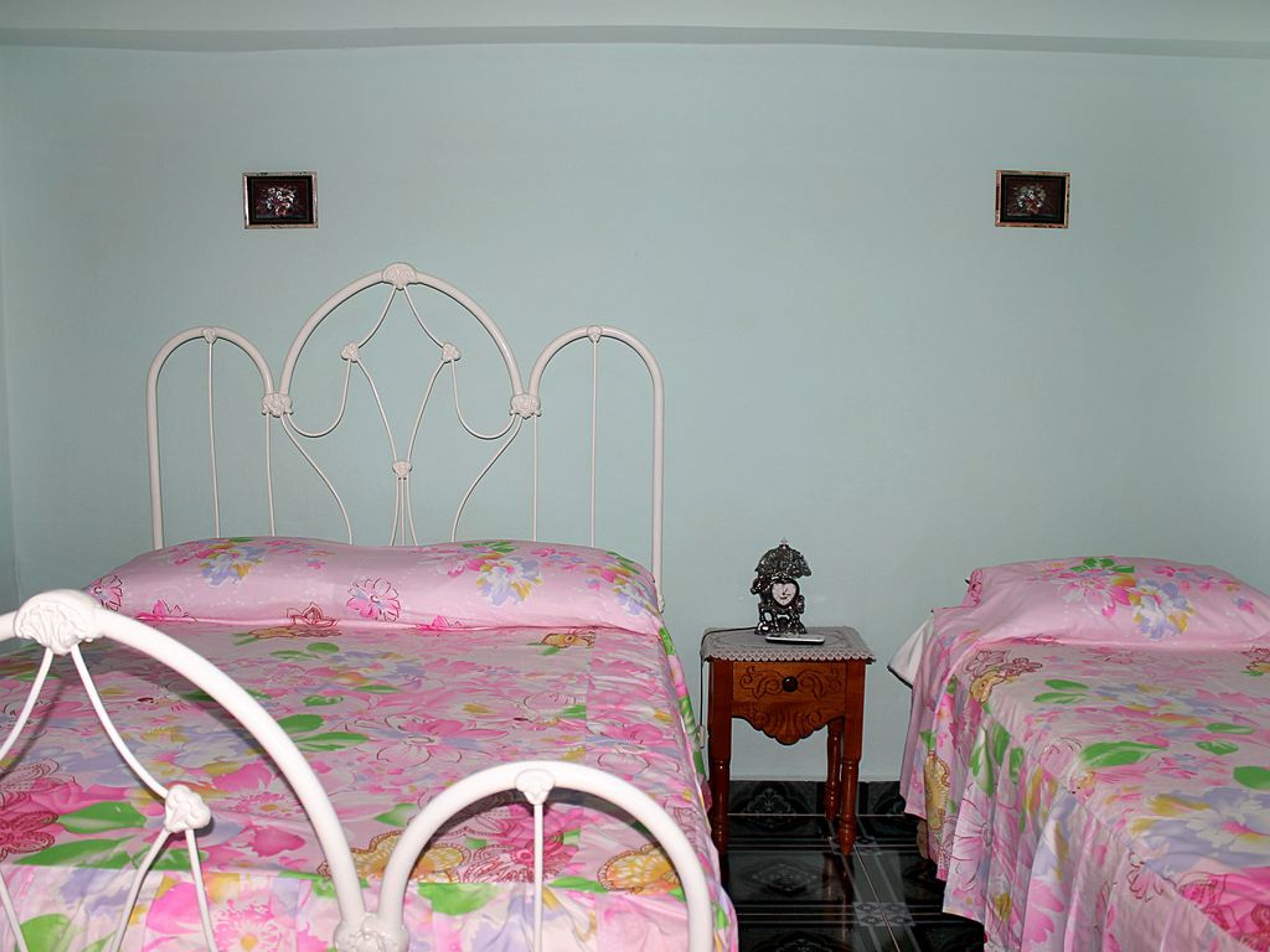 Hostal Minerva, JOSÉ ANTONIO ECHEVARRÍA (Buen Retiro), No. 100Standard room 1