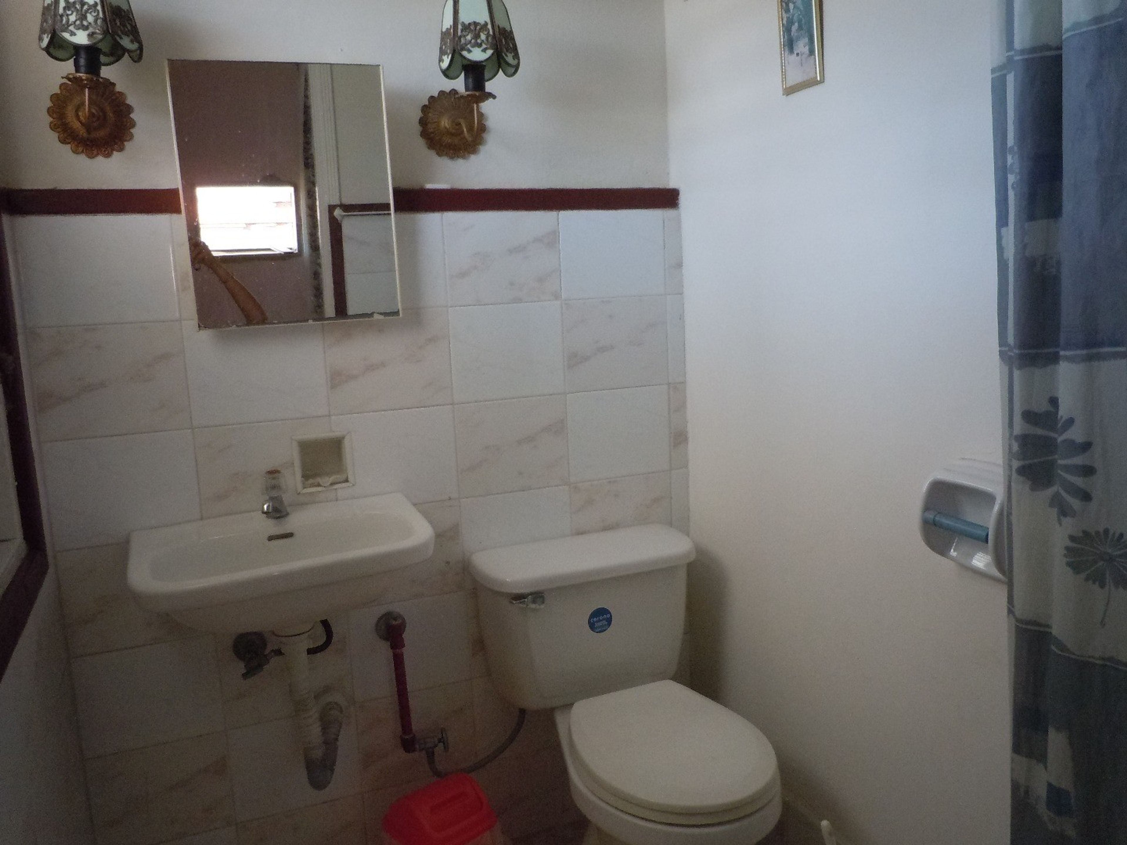 Дом Tu Casa, CALLE 15, No. 1213Bathroom's view