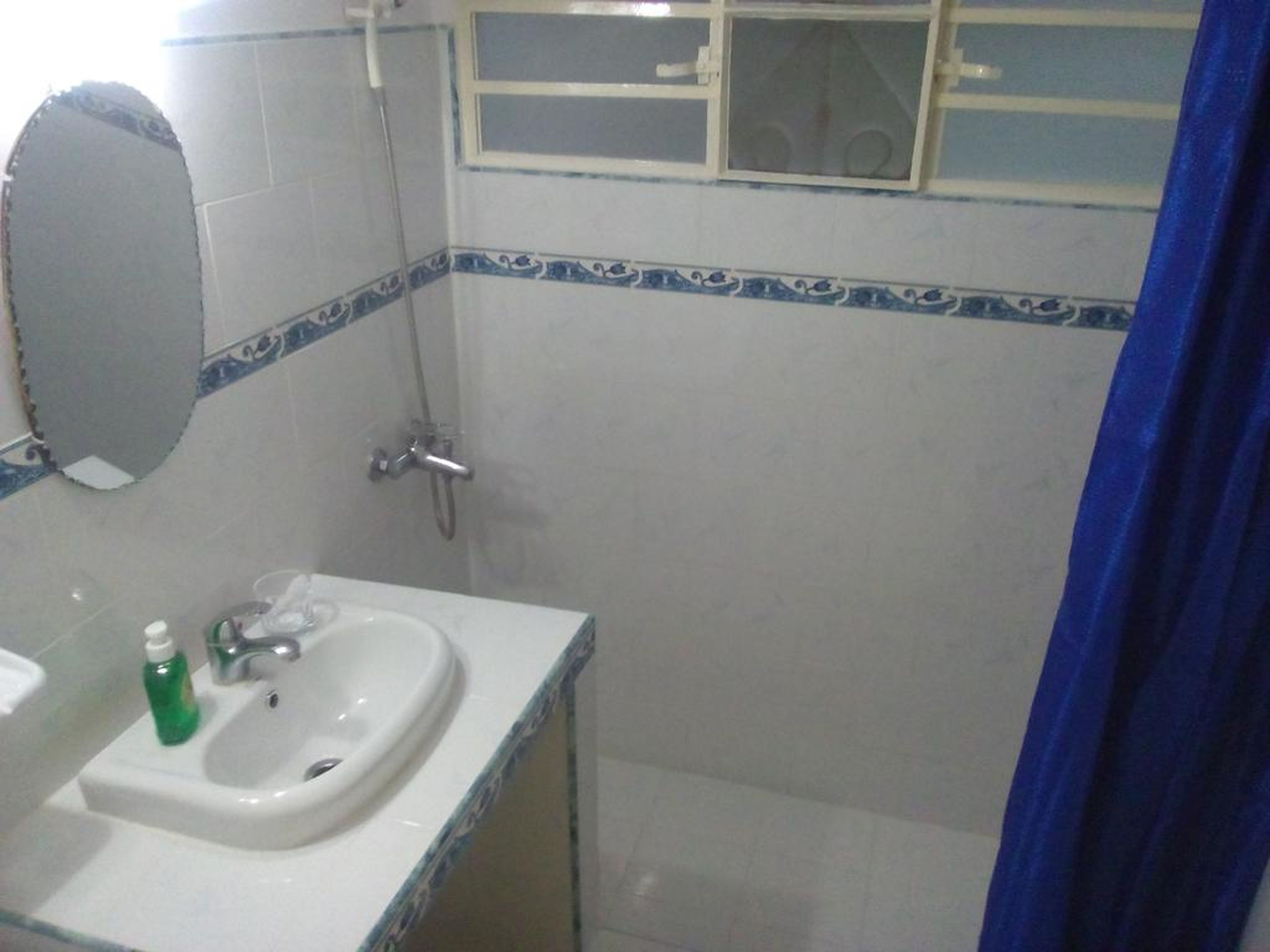 Casa Jackie & Migue, EMPREDRADO, No. 412Bathroom´s view