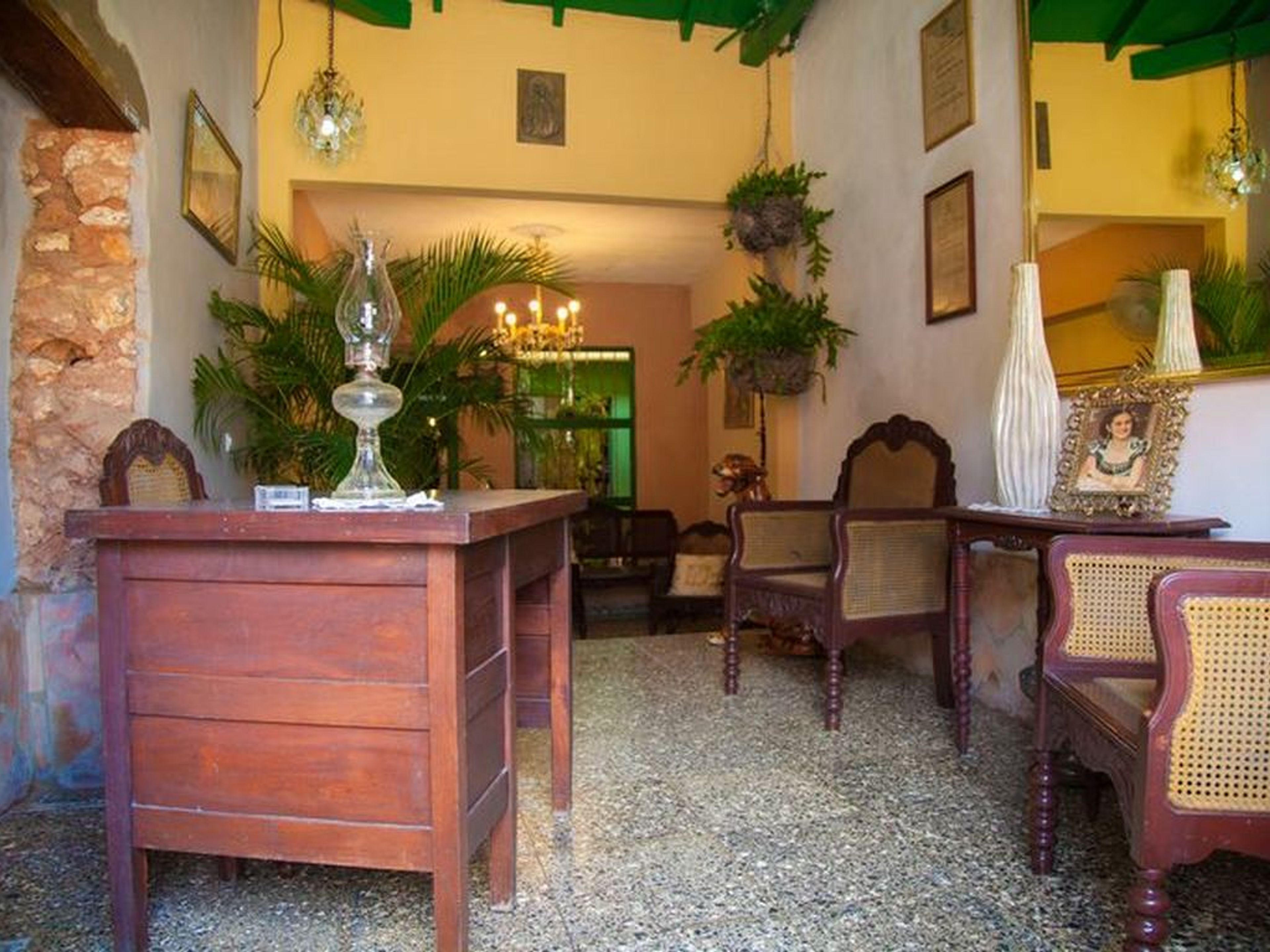 Gardenia’s Hostal, JOSÉ MENDOZA (Santa Ana), No.463-AHouse's living room