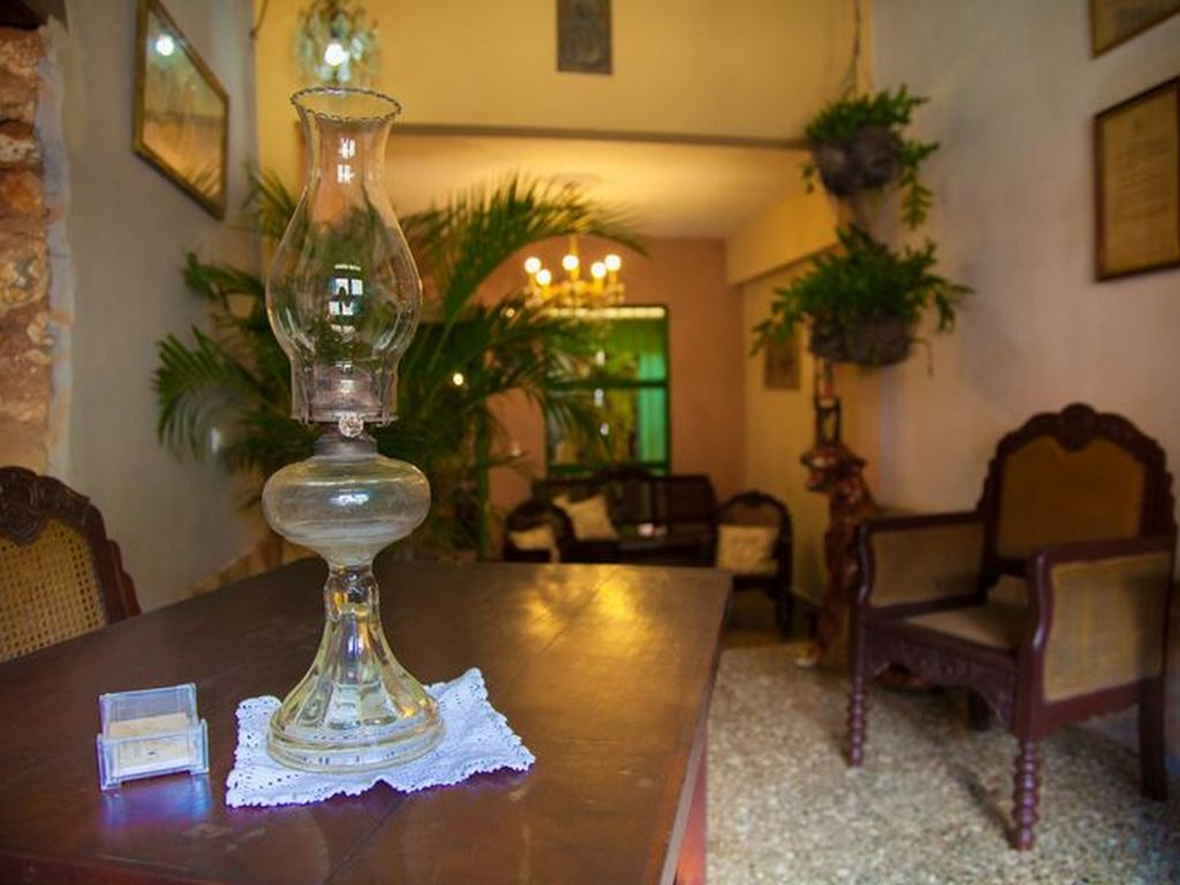 Gardenia’s Hostal, JOSÉ MENDOZA (Santa Ana), No.463-AHouse's living room