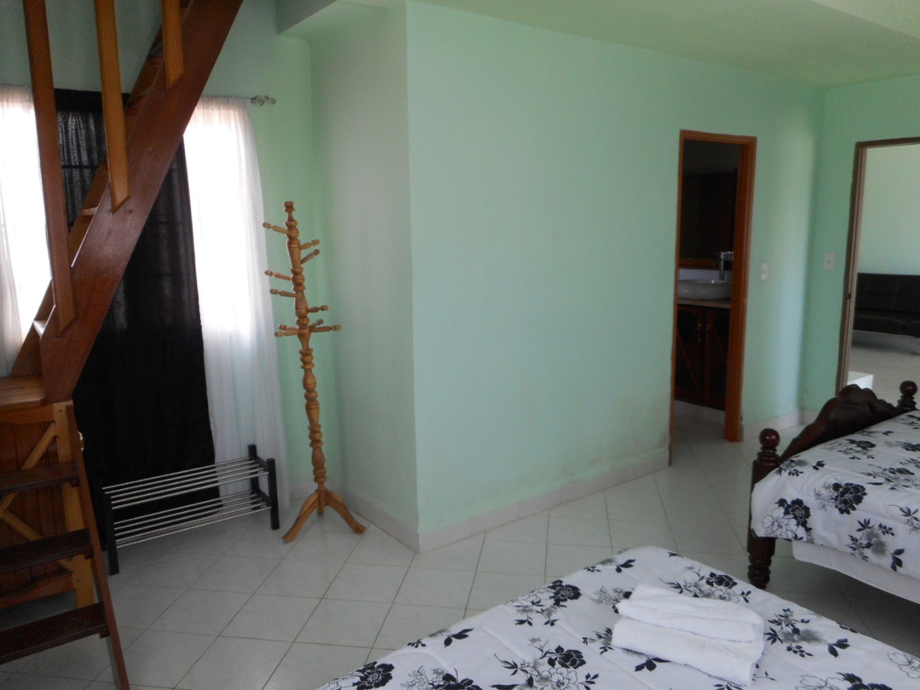 Bay View Penthouse, AGUIAR, No. 111room 1