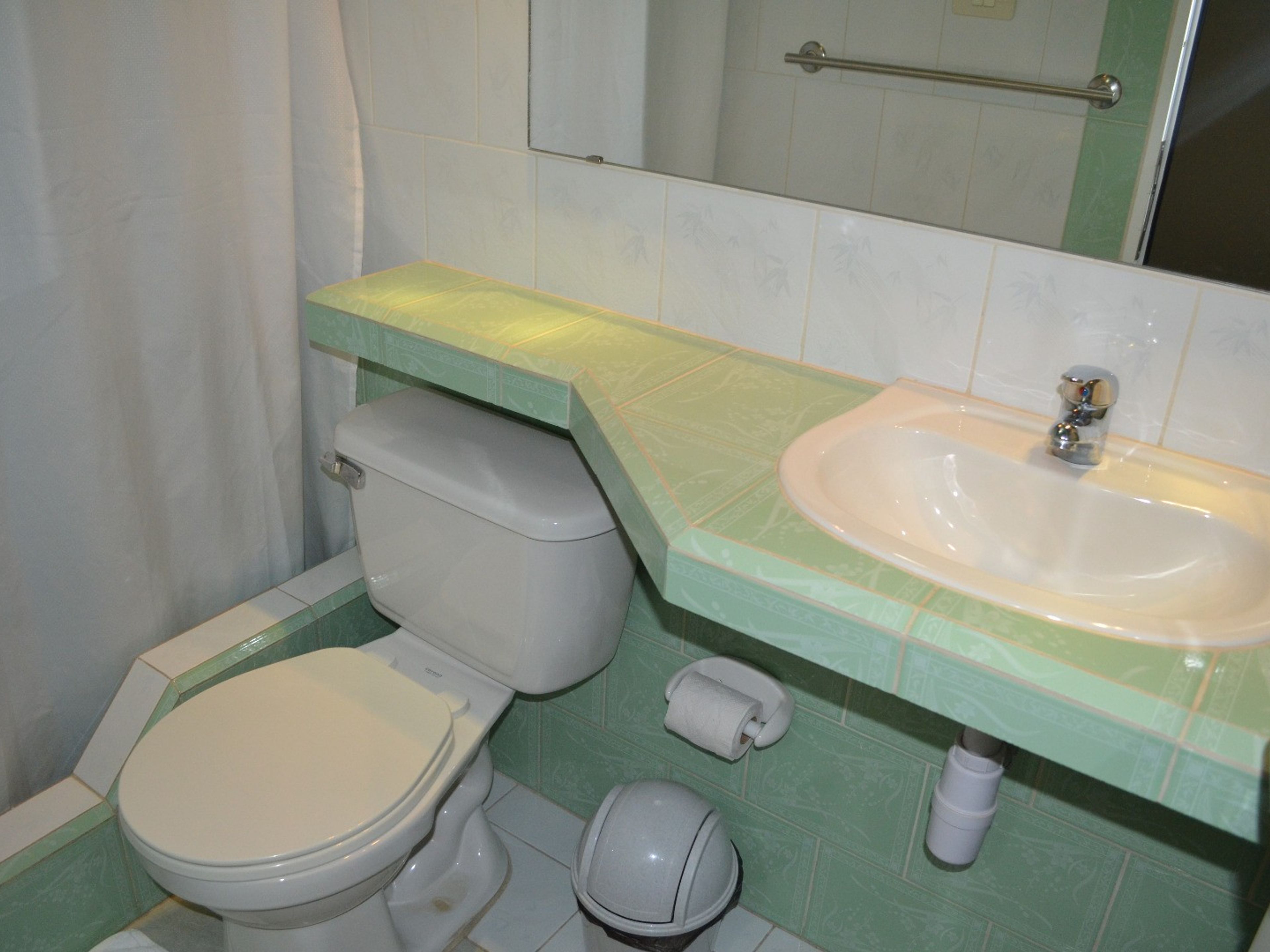 Casa Julio y Lien, AVENUE. 20Bathroom view