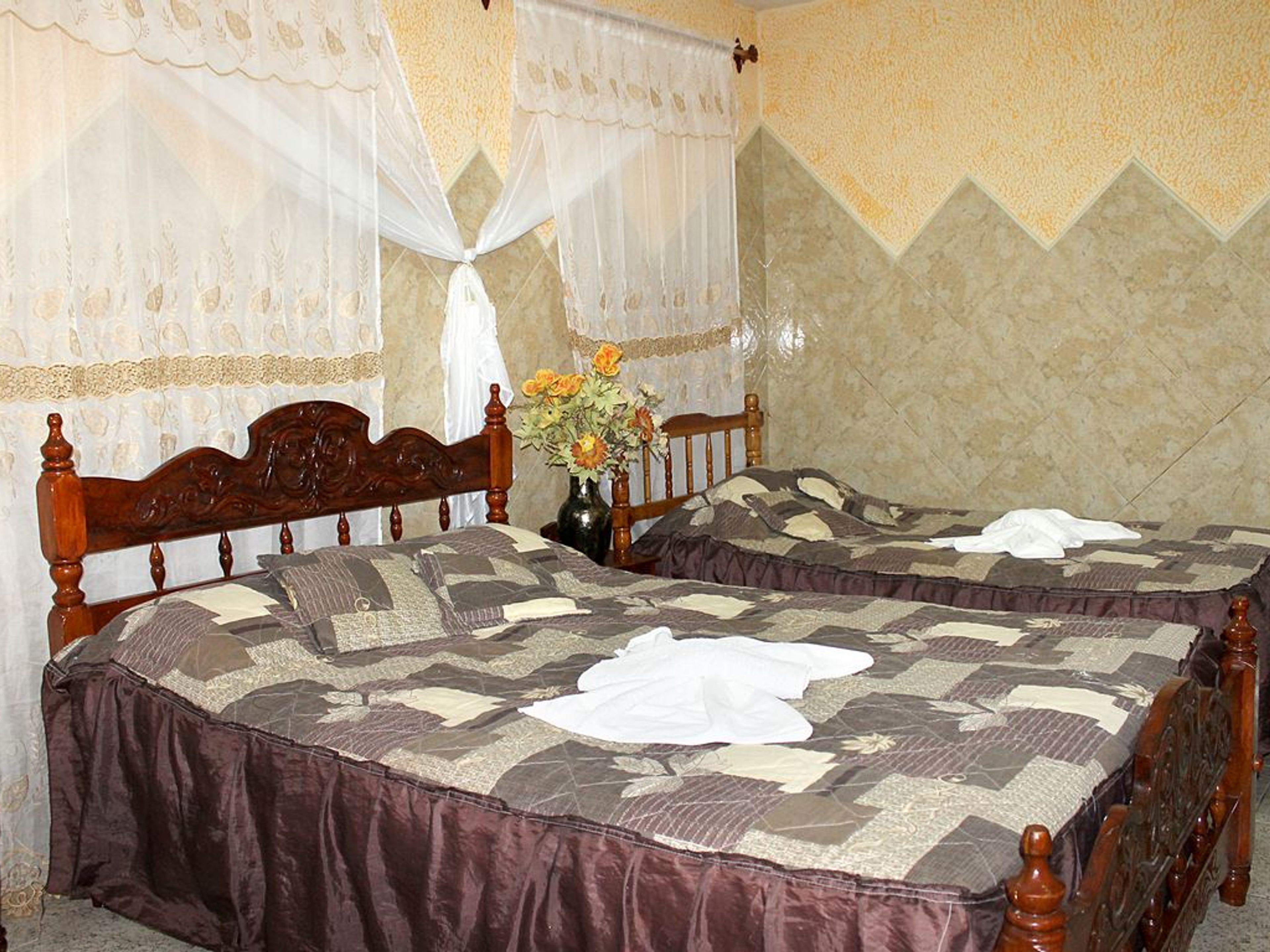 Hostal Hermanos Santaella, ERNESTO VALDÉS MUÑOZ (Media Luna), No.13Standard room 3