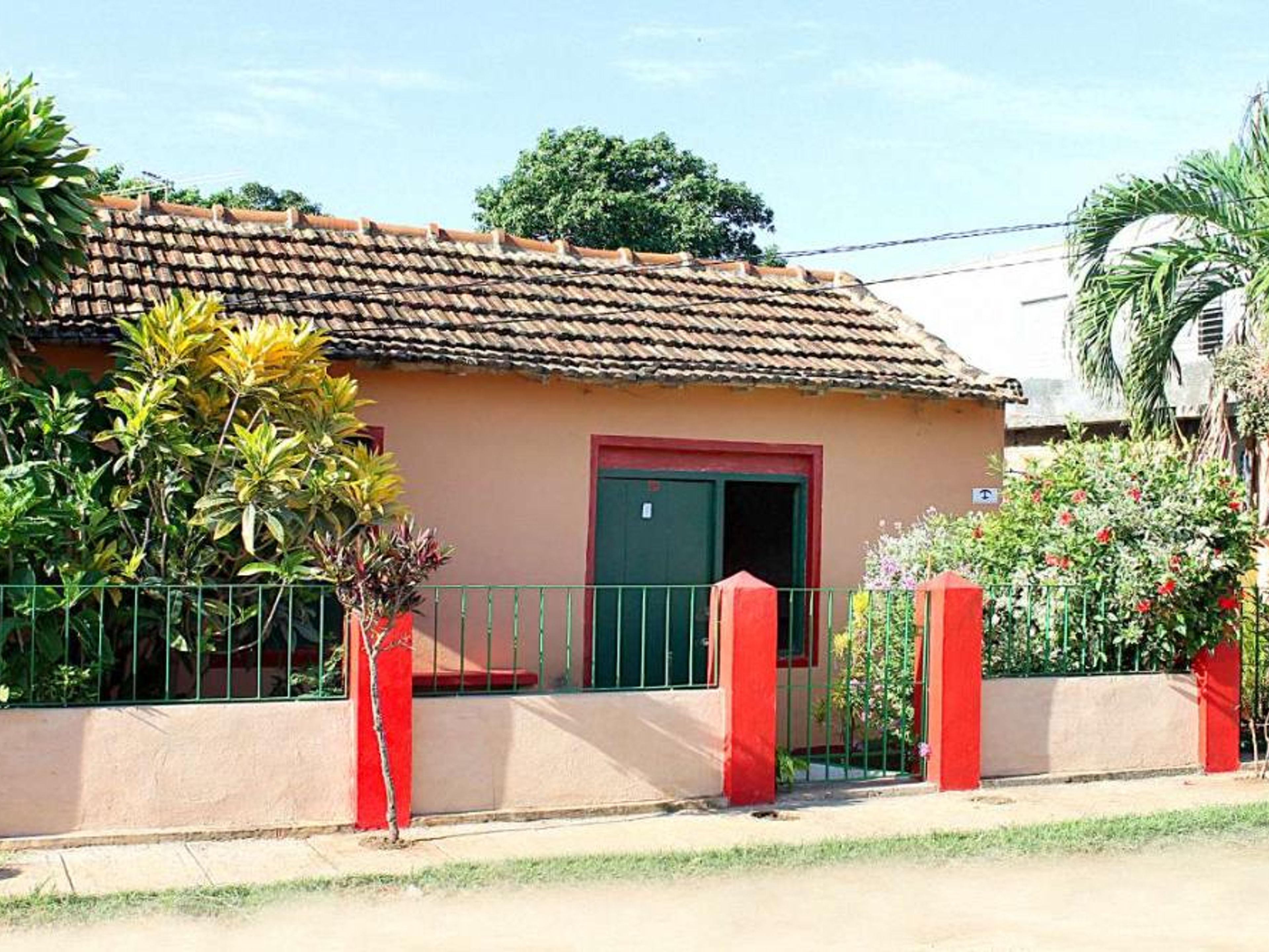 Casa Neygian, CALLE B, No.10-A