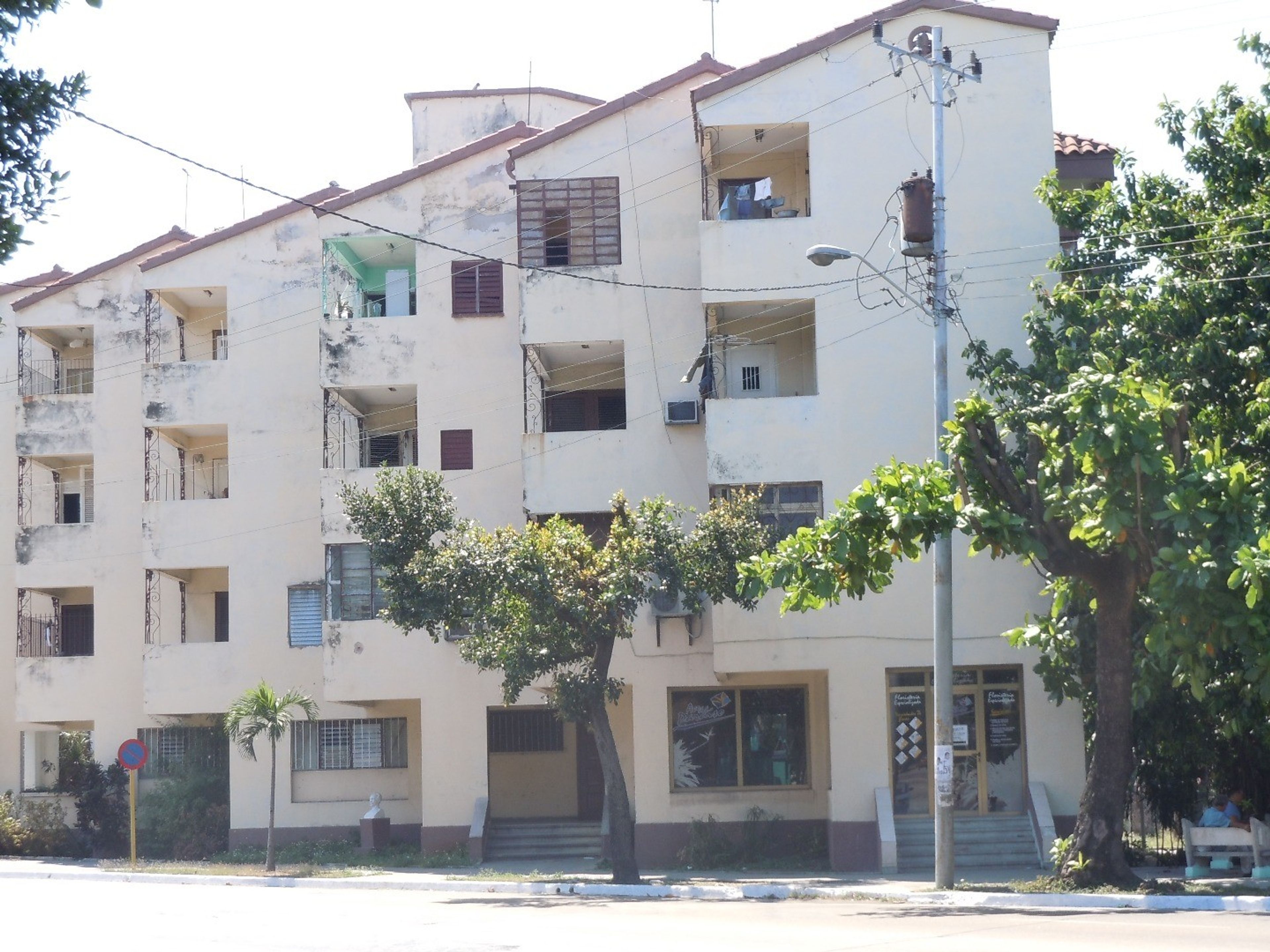 Дом 23 Avenue, CALLE 23, No. 1352